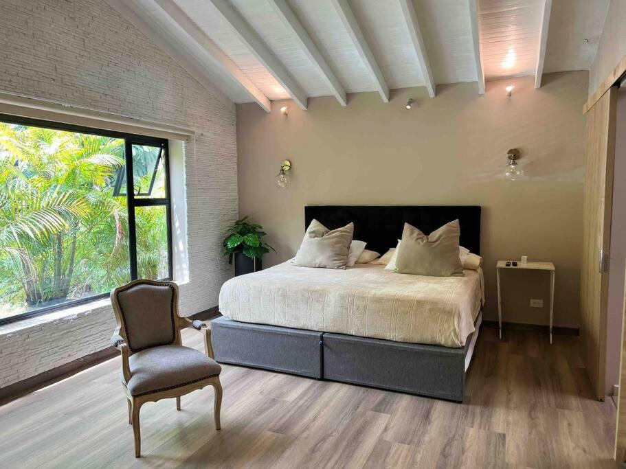 Spacious, comfy & prime location