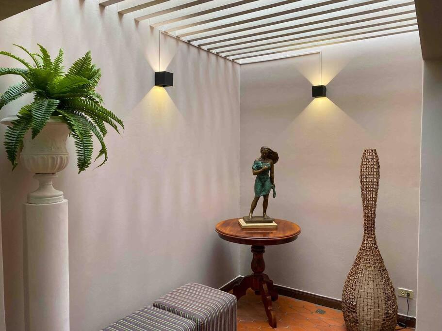 NEW Mansion with pool & jacuzzi, El poblado