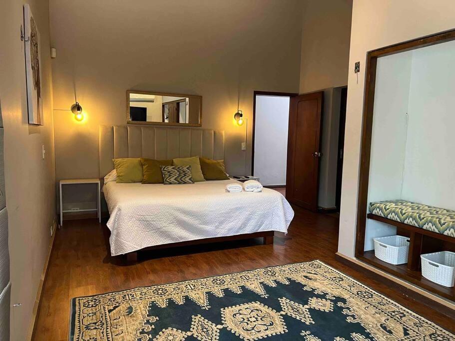 NEW Mansion with pool & jacuzzi, El poblado