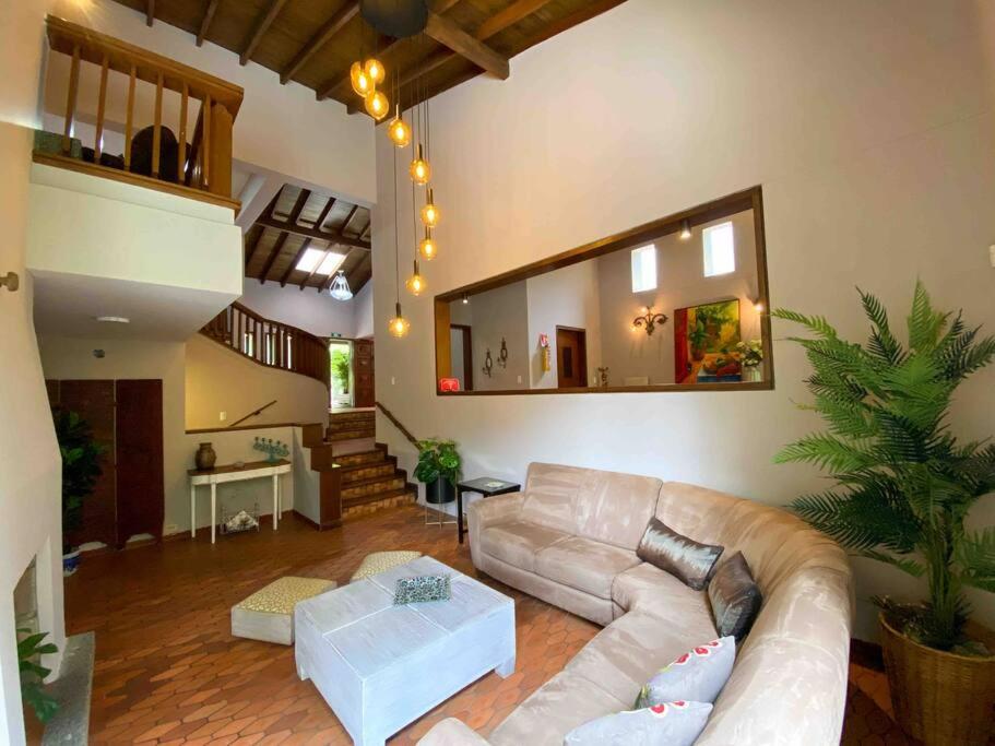 NEW Mansion with pool & jacuzzi, El poblado