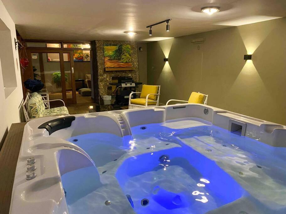 NEW Mansion with pool & jacuzzi, El poblado