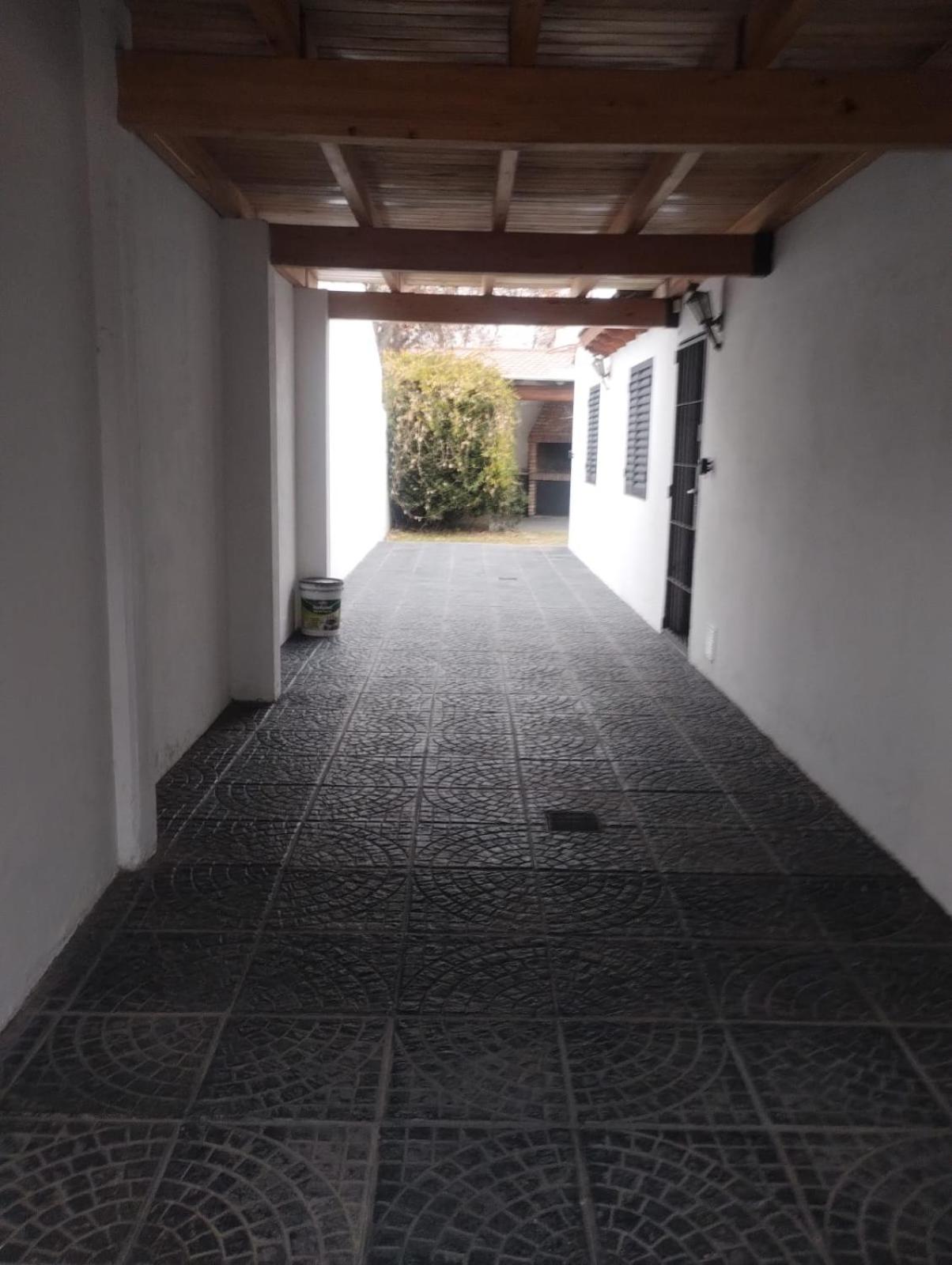 Casa residencial con pileta