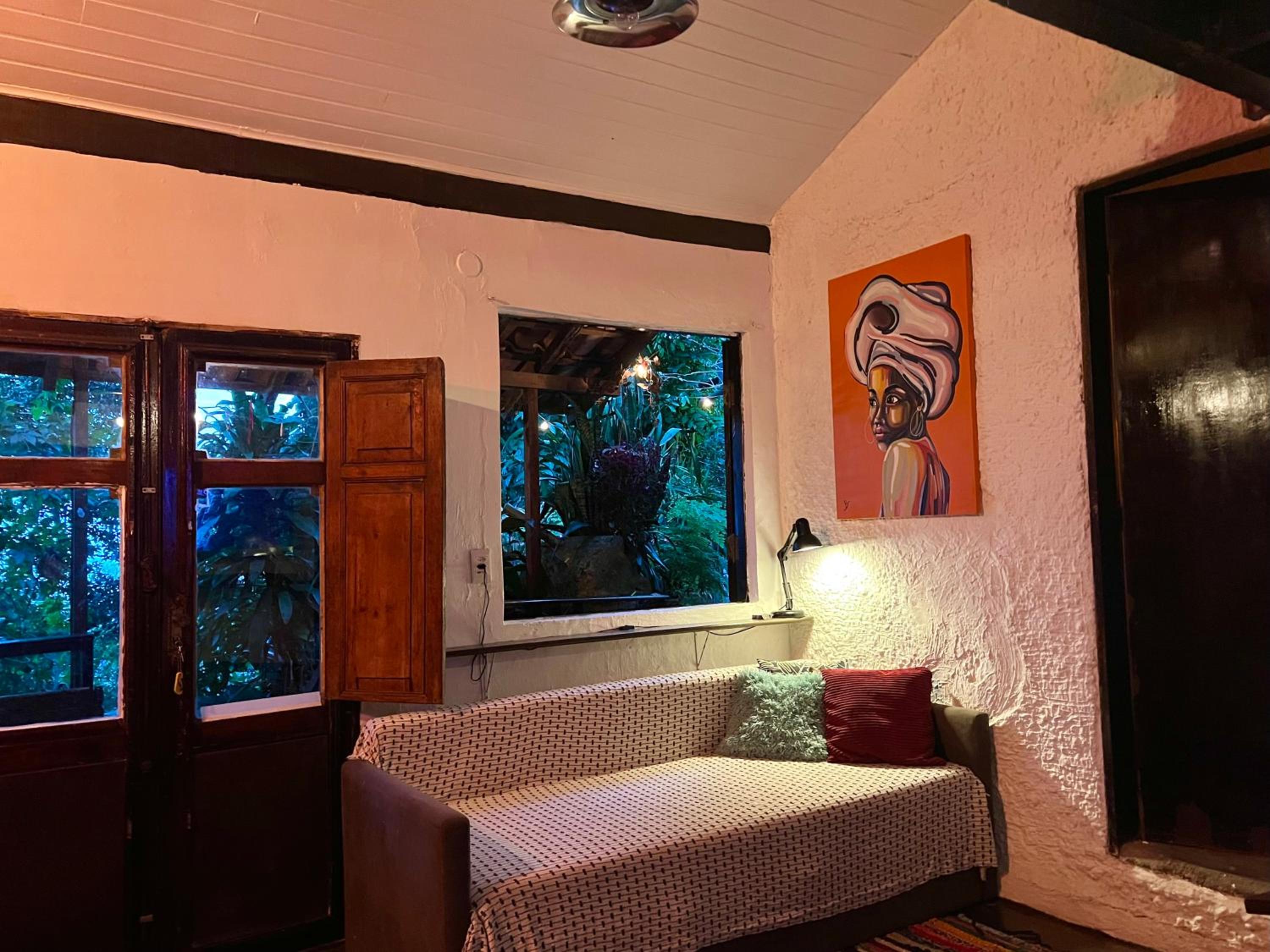 Amazing forest House in the city! Private guest suite - double studio room