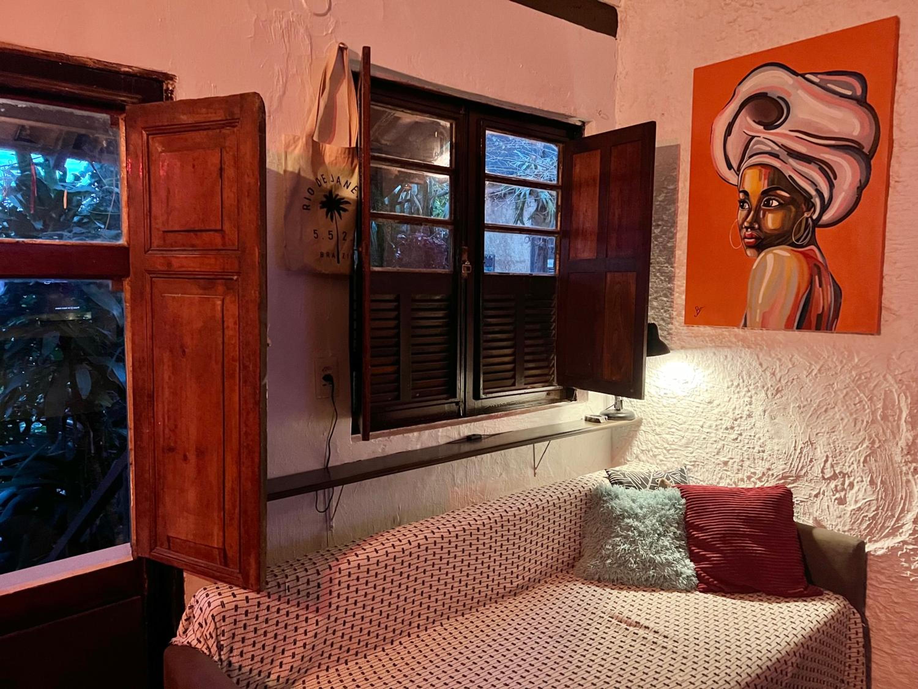 Amazing forest House in the city! Private guest suite - double studio room