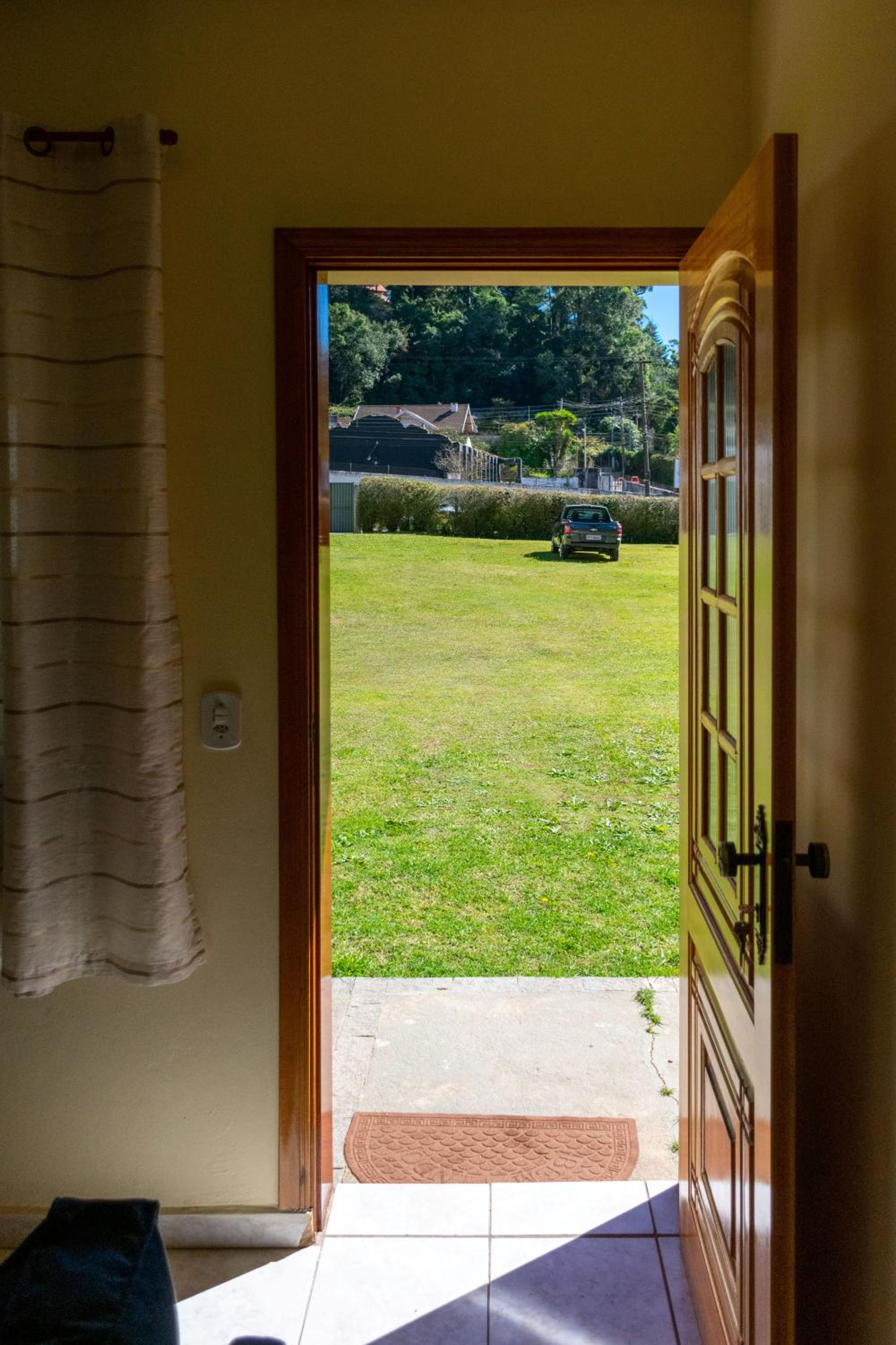 Casa com grande quintal em Campos do Jordão