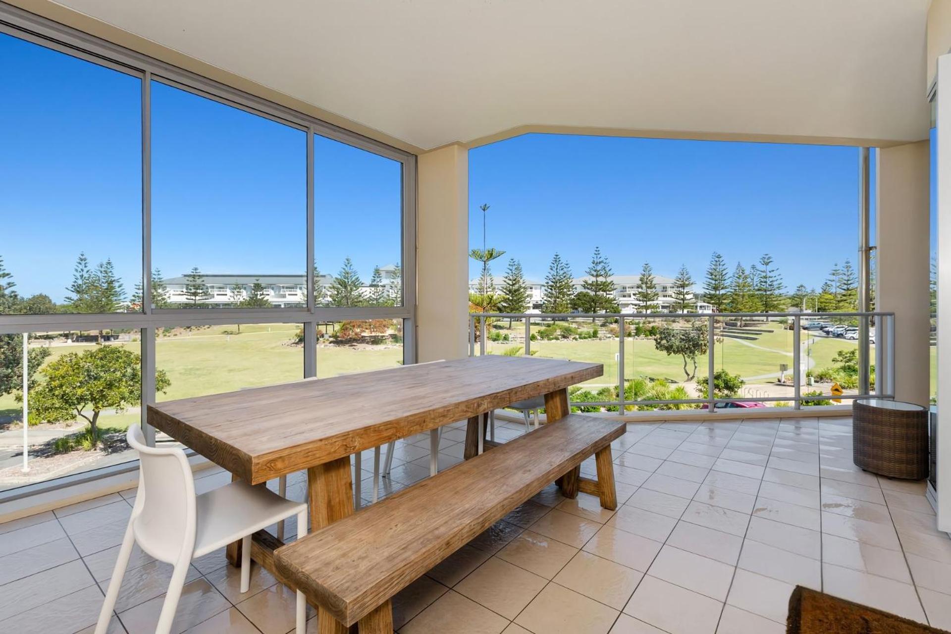 Wave Culture 1204 Beach Bliss - Apartment with complex Pool & Spa