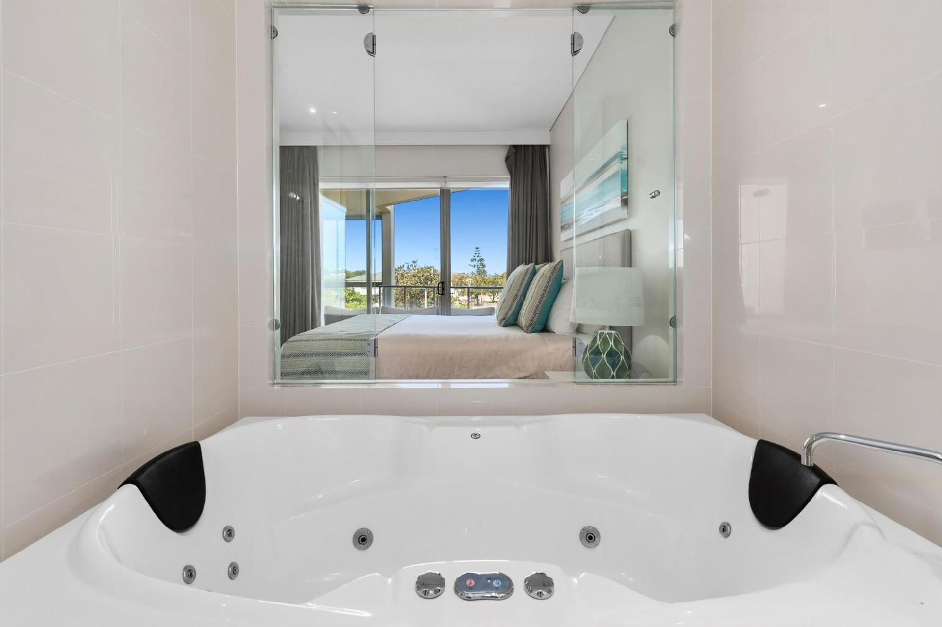 Wave Culture 1204 Beach Bliss - Apartment with complex Pool & Spa