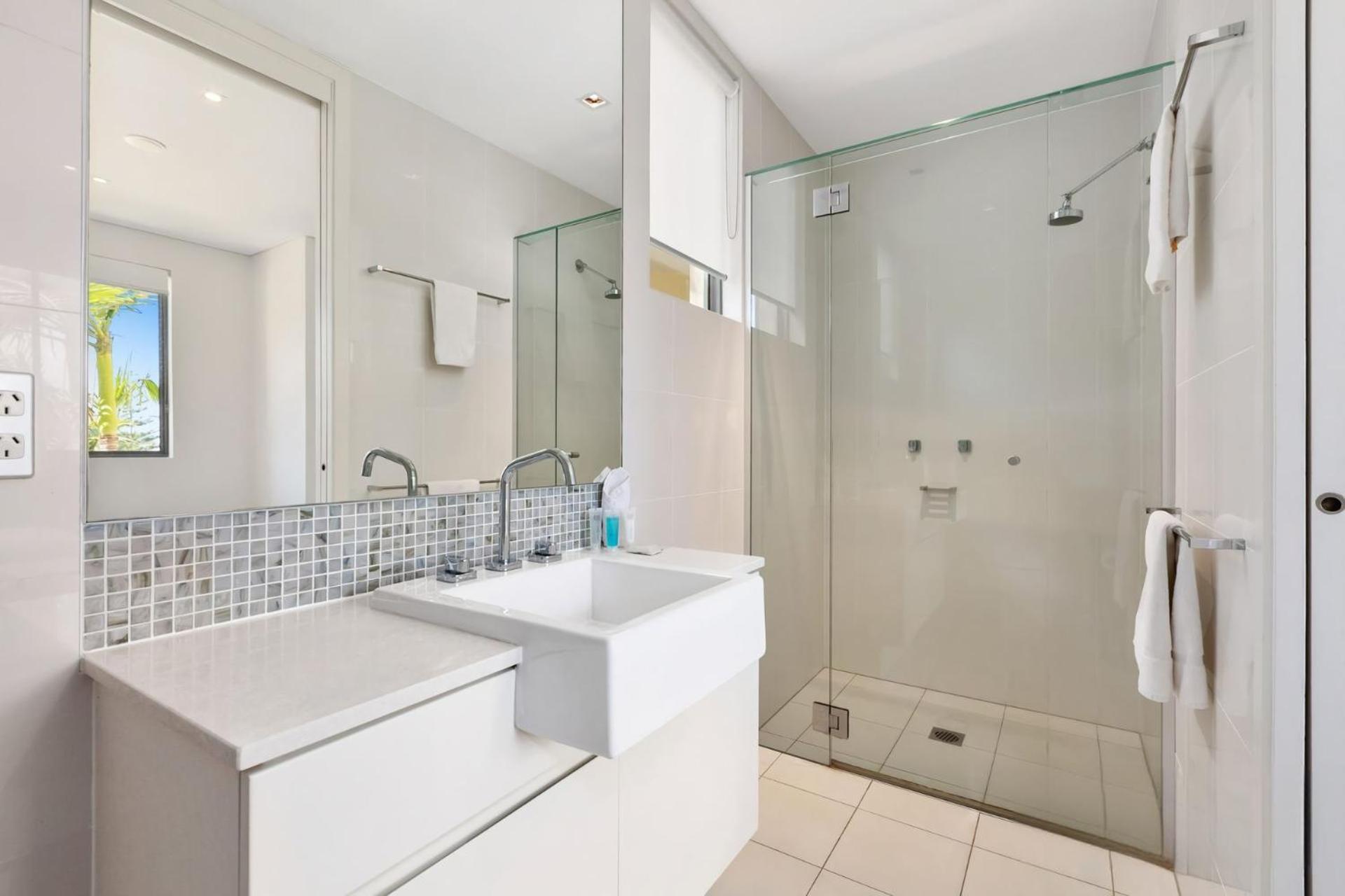 Wave Culture 1204 Beach Bliss - Apartment with complex Pool & Spa