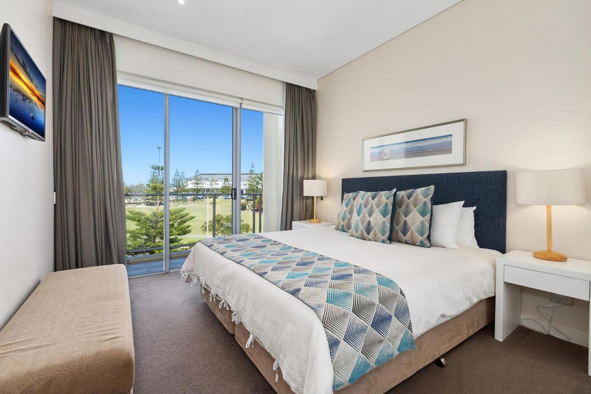 Wave Culture 1204 Beach Bliss - Apartment with complex Pool & Spa