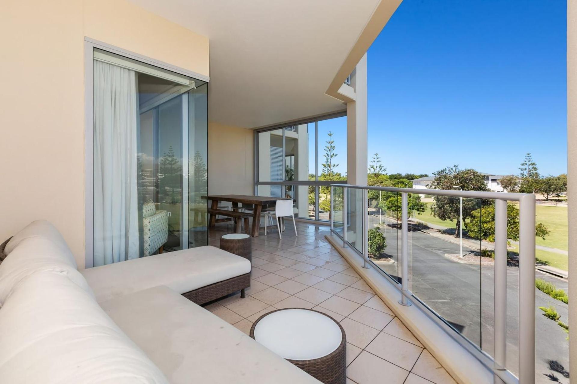 Wave Culture 1204 Beach Bliss - Apartment with complex Pool & Spa