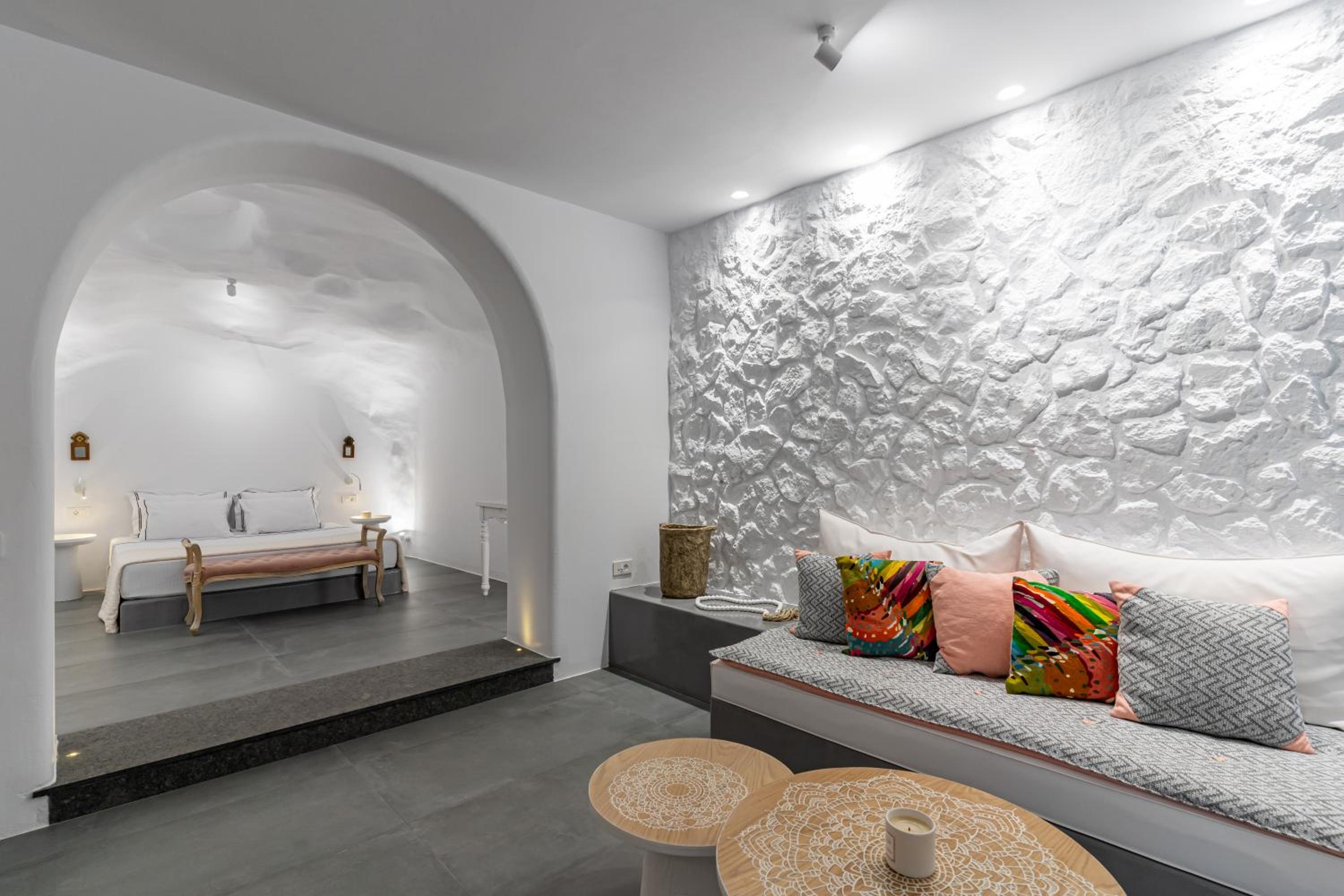 Numa Santorini