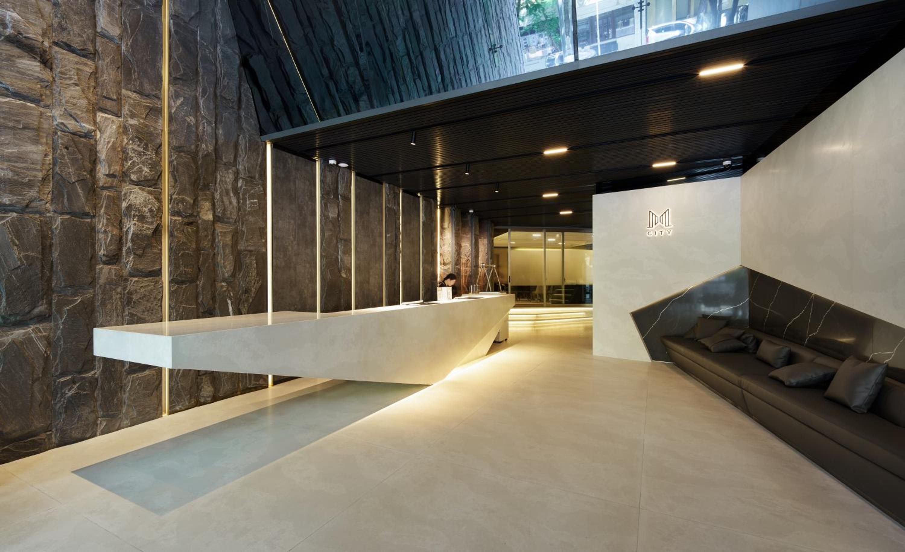 Hotel M City Hotel Saigon - Image 1