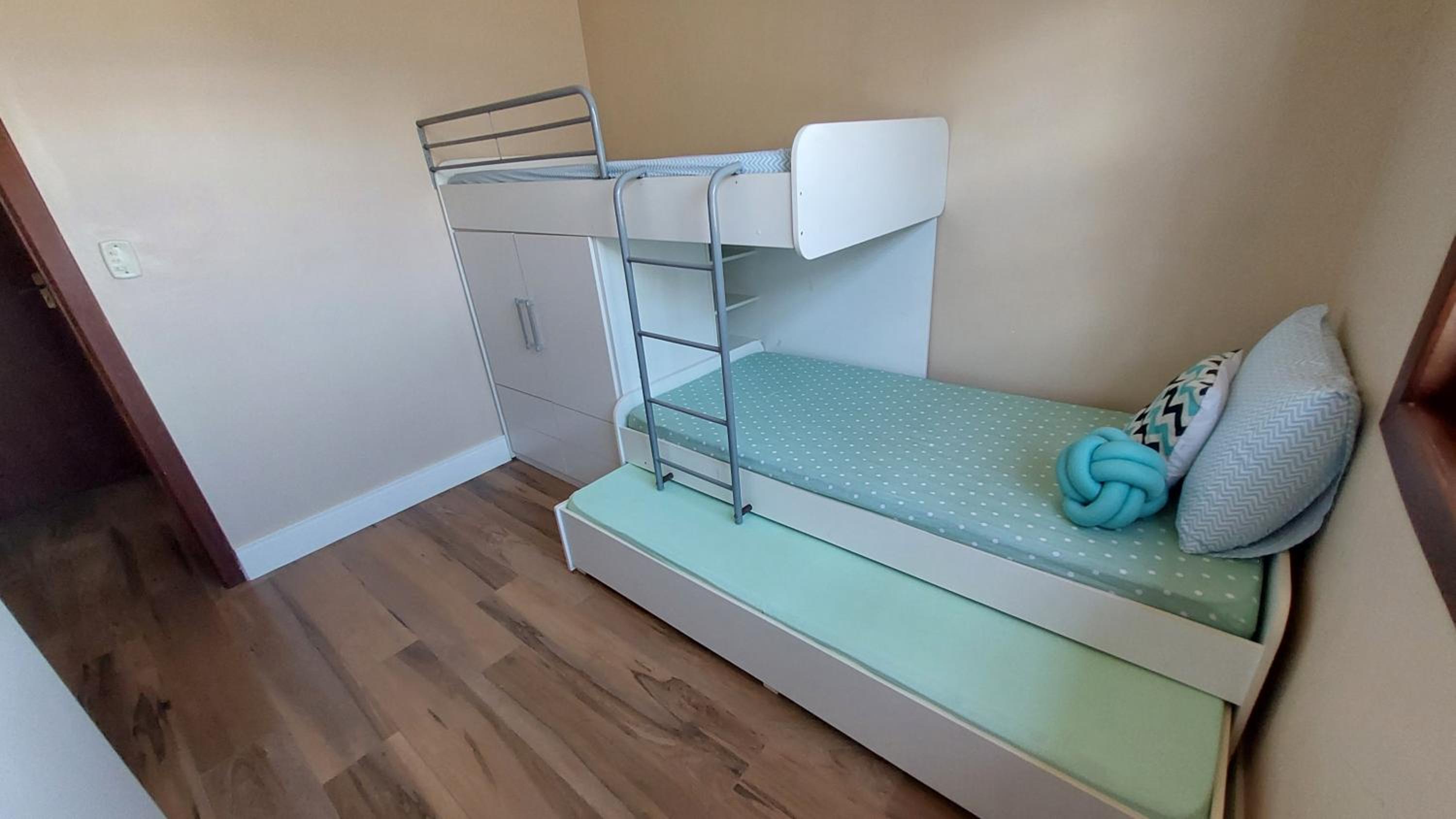 Linda Casa no Jardim Mariléa com Área Gourmet e Hidromassagem!