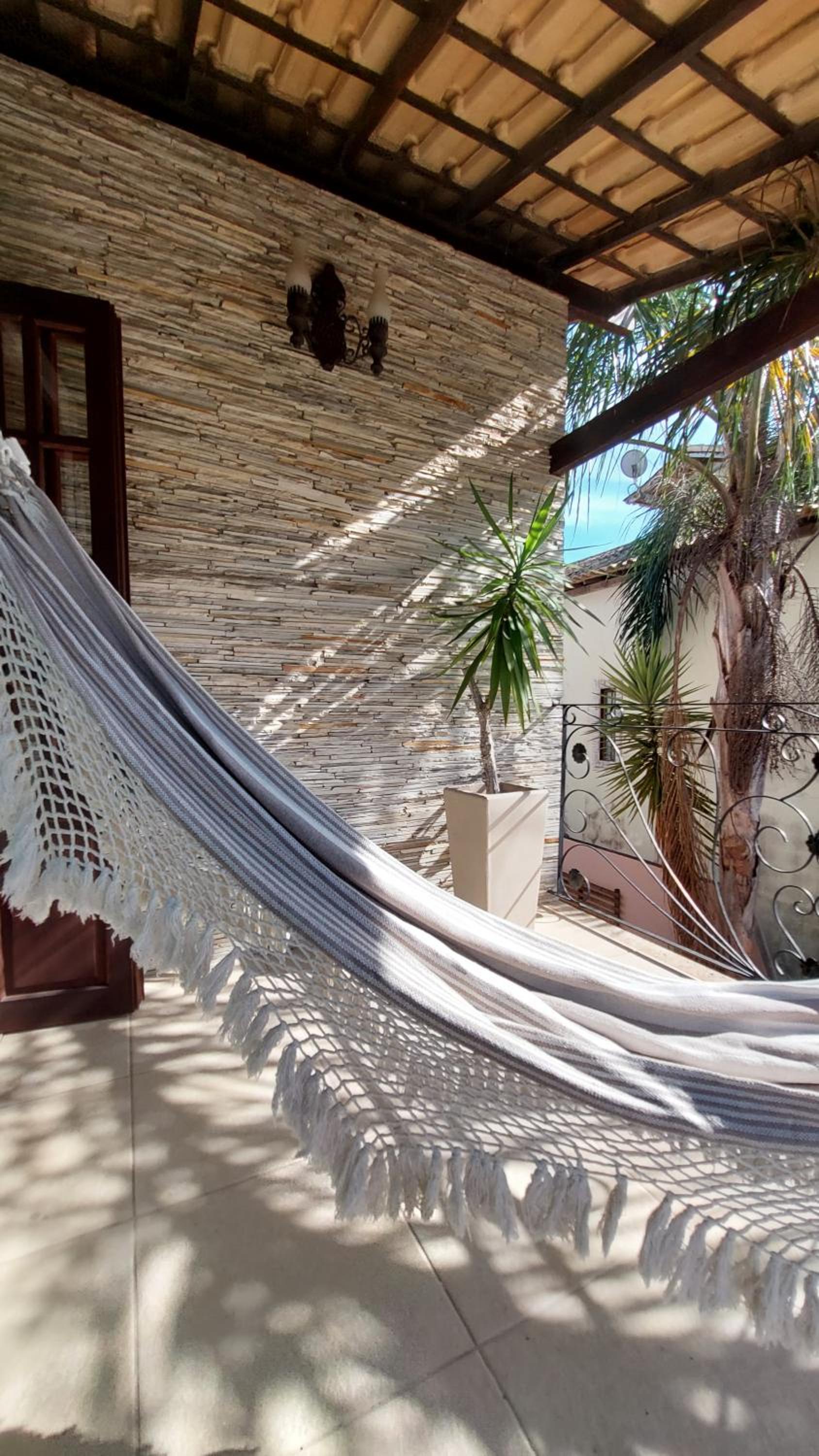 Linda Casa no Jardim Mariléa com Área Gourmet e Hidromassagem!