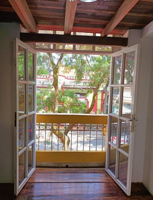 Estudio Duplex Vintage en el Centro para 4H Atelier