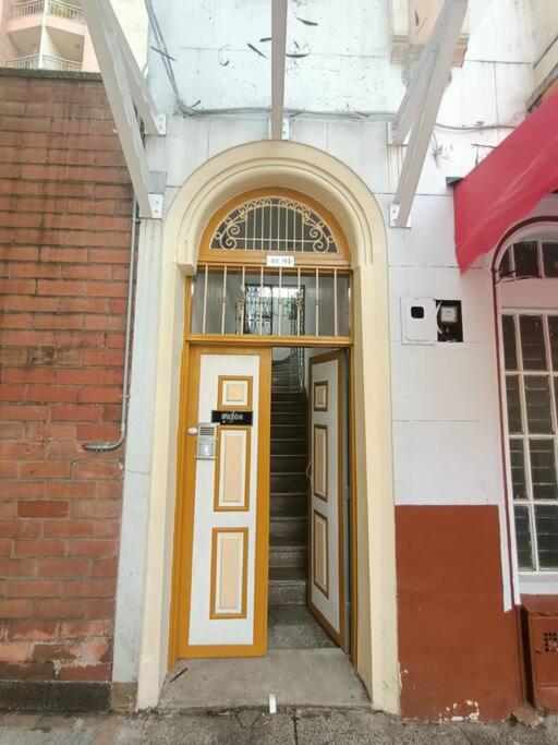 Estudio Duplex Vintage en el Centro para 4H Atelier