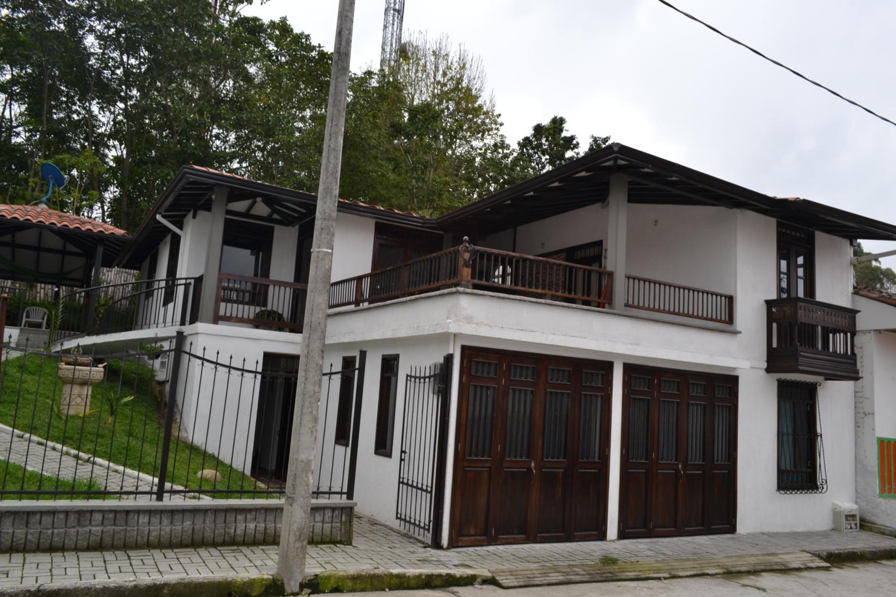 Photo 8