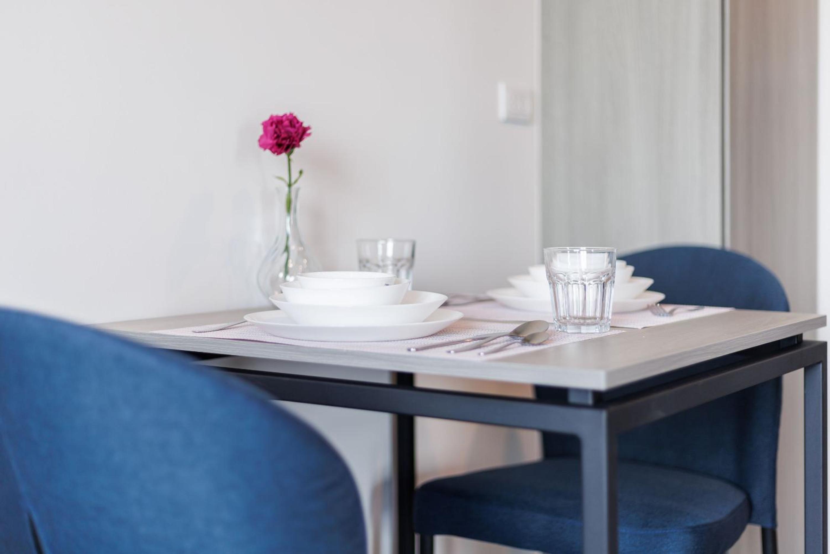 Bangkok city center-thong lo-rca-high-rise one-bedroom