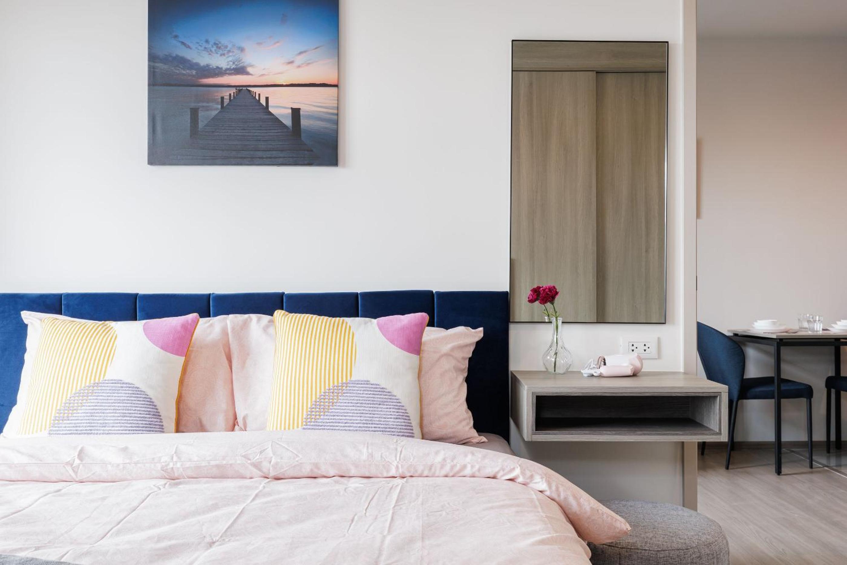 Bangkok city center-thong lo-rca-high-rise one-bedroom