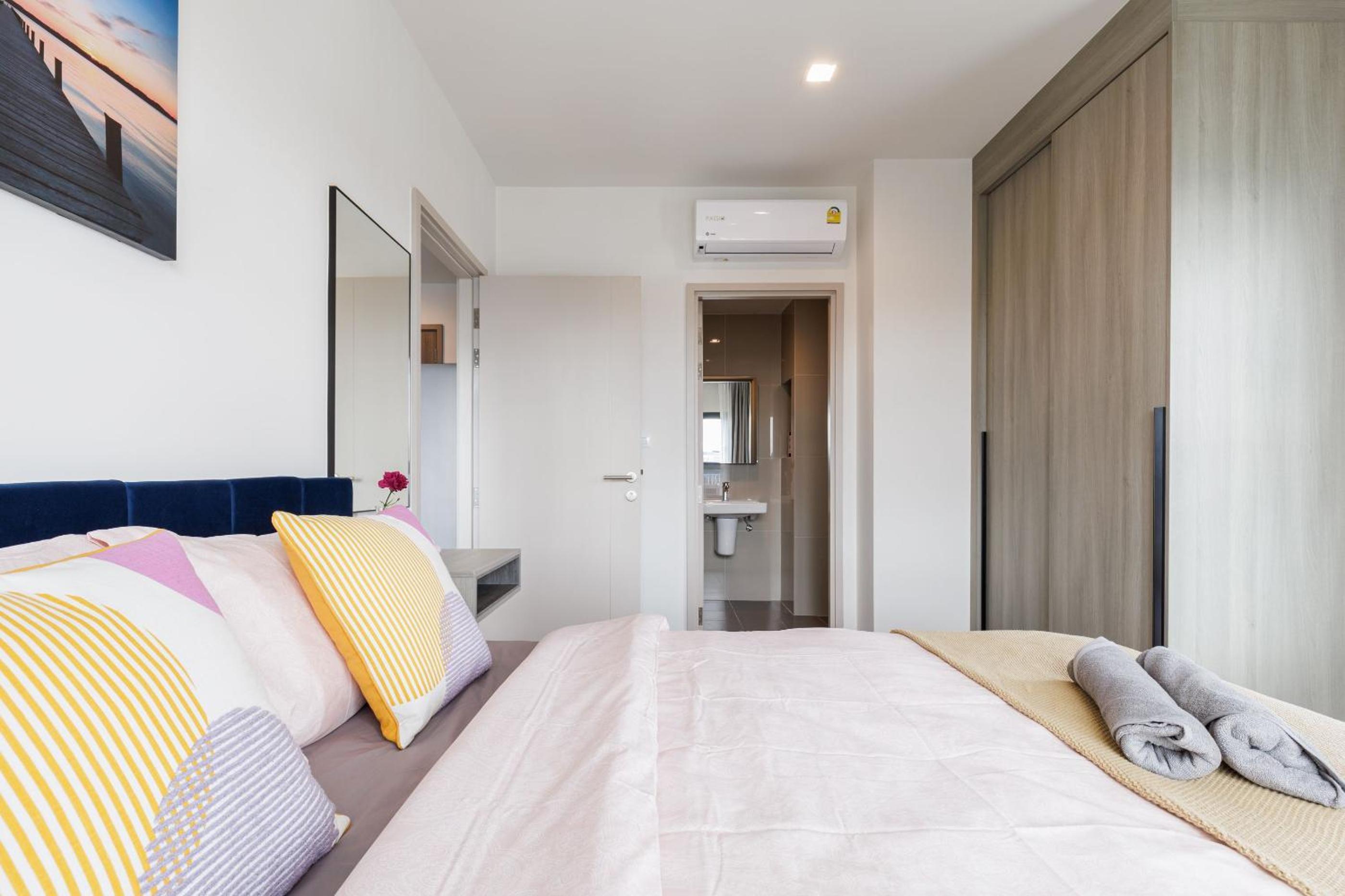 Bangkok city center-thong lo-rca-high-rise one-bedroom