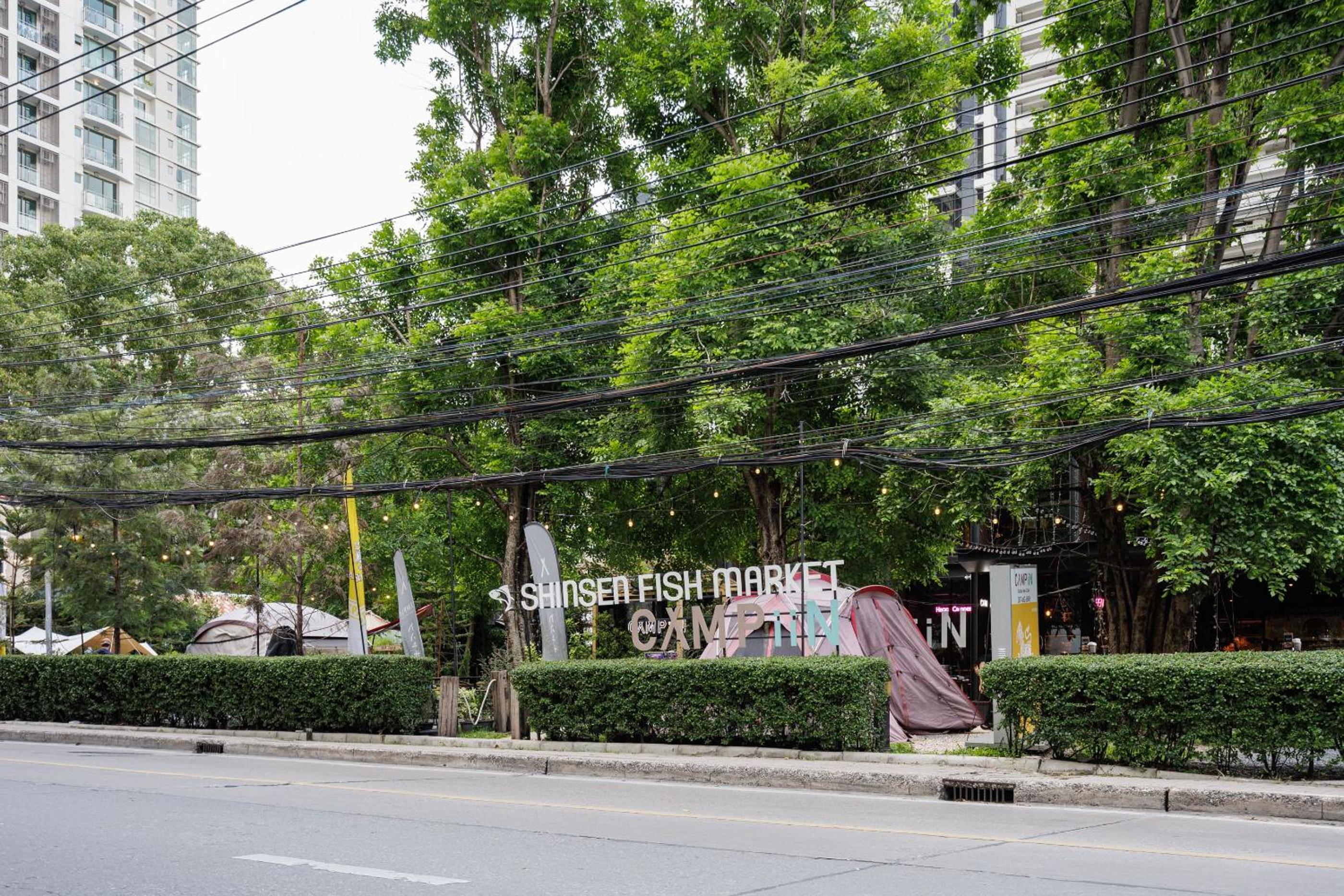 Bangkok city center-thong lo-rca-high-rise one-bedroom