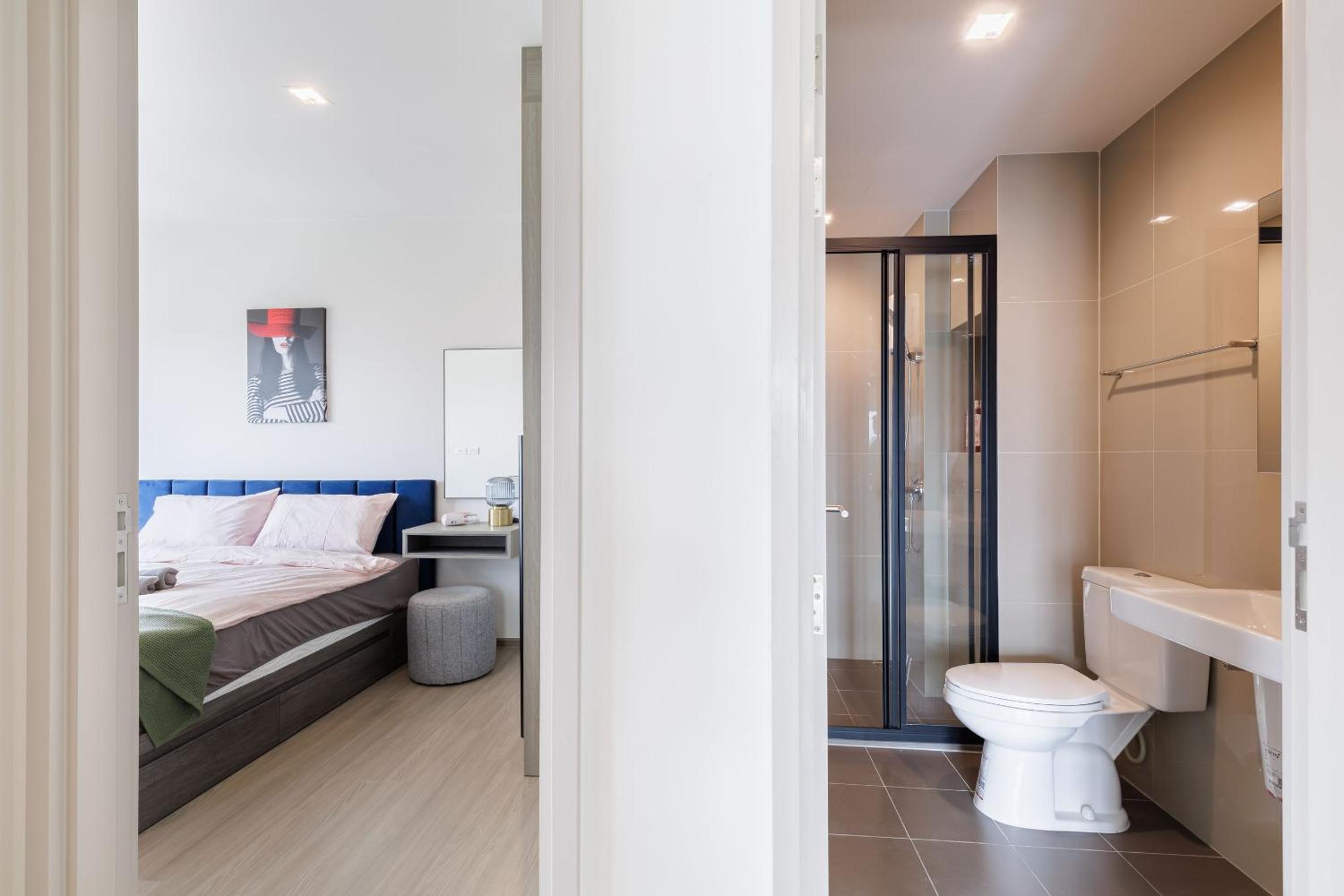 2 bedrooms -1 living room and 1 bathroom - swimming pool