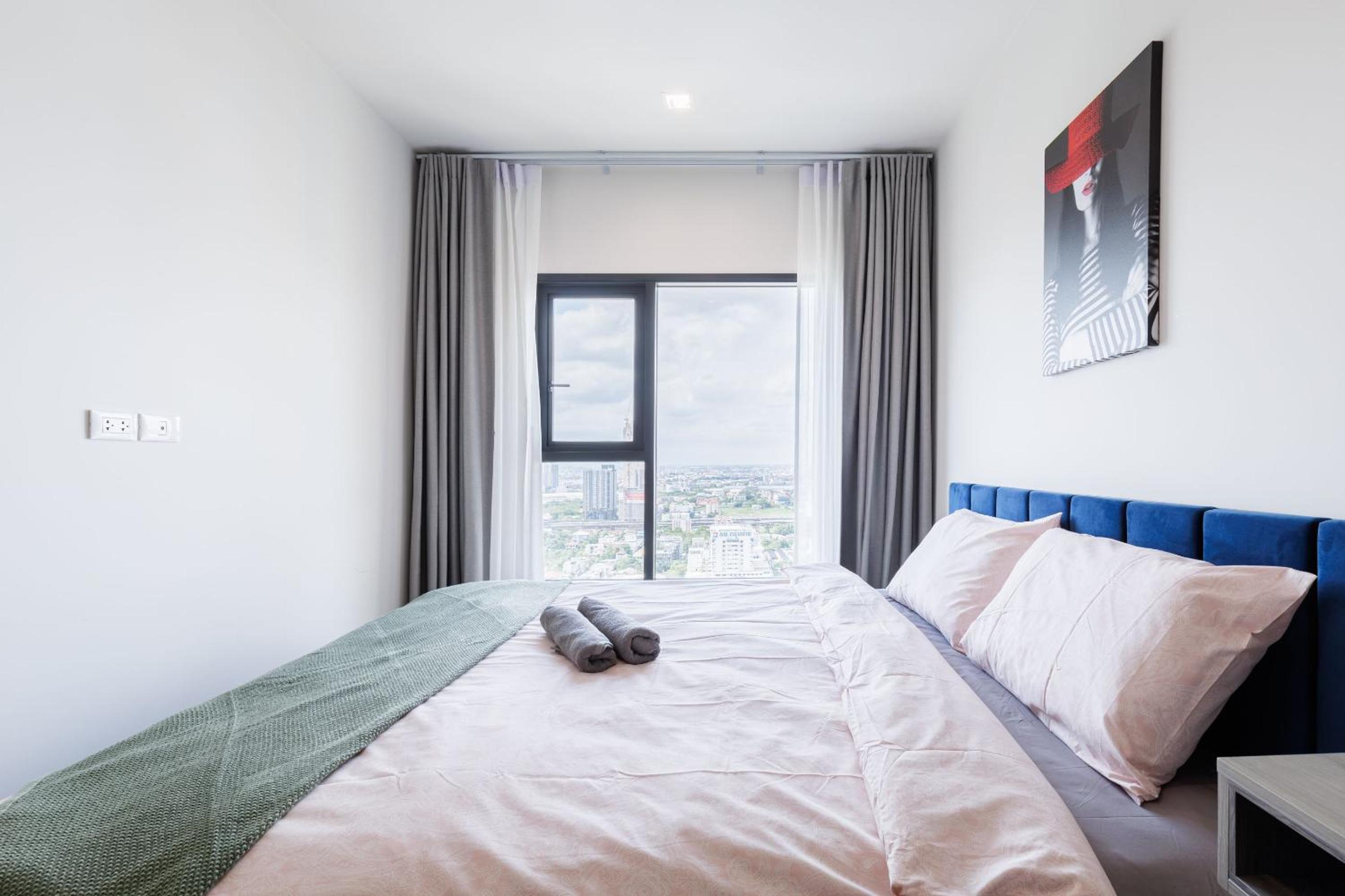 2 bedrooms -1 living room and 1 bathroom - swimming pool