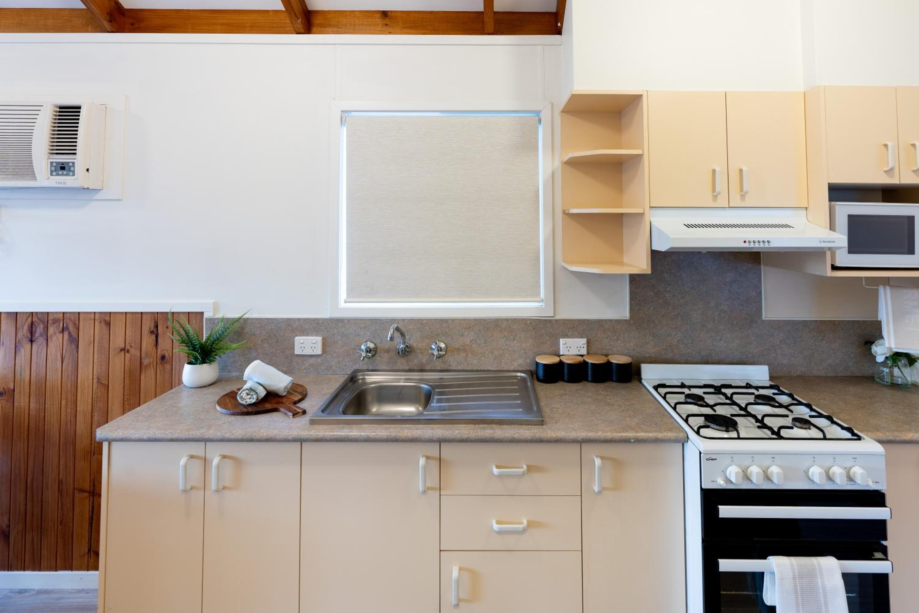 BIG4 Tasman Holiday Parks - Racecourse Beach
