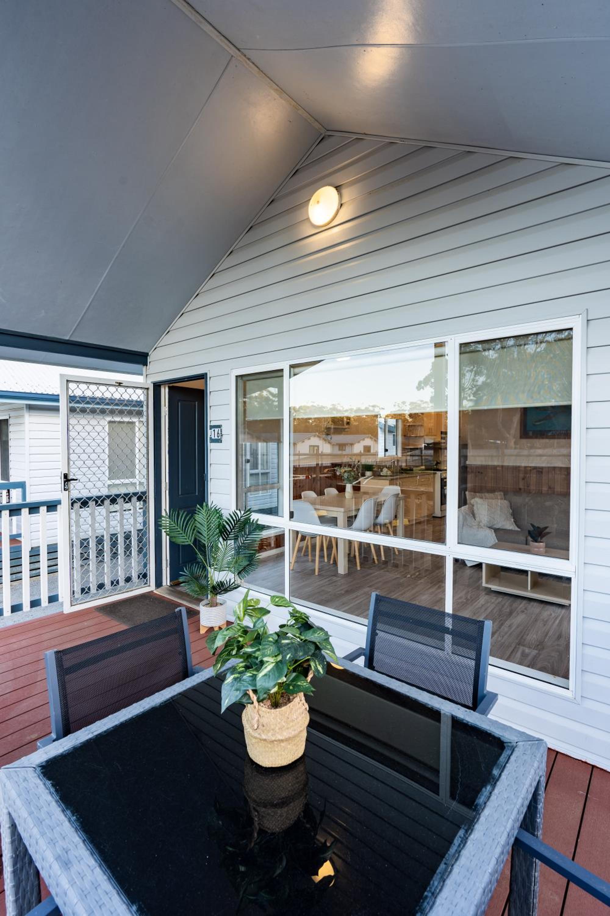 BIG4 Tasman Holiday Parks - Racecourse Beach