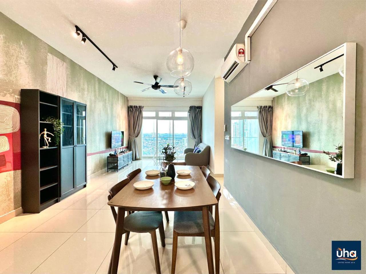 Twin Galaxy Residences by RR JBcity