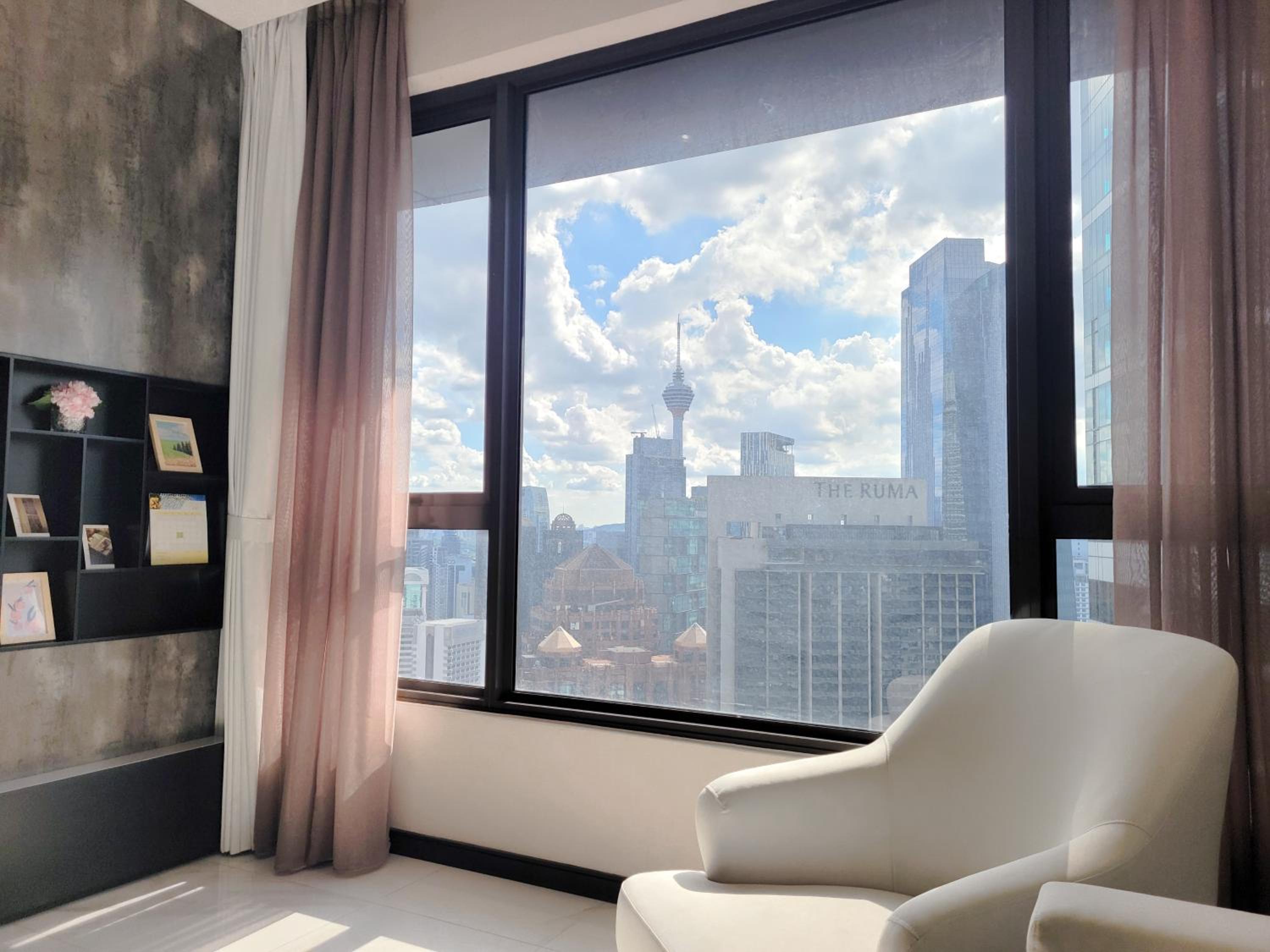 8 Kia Peng Suites Residence