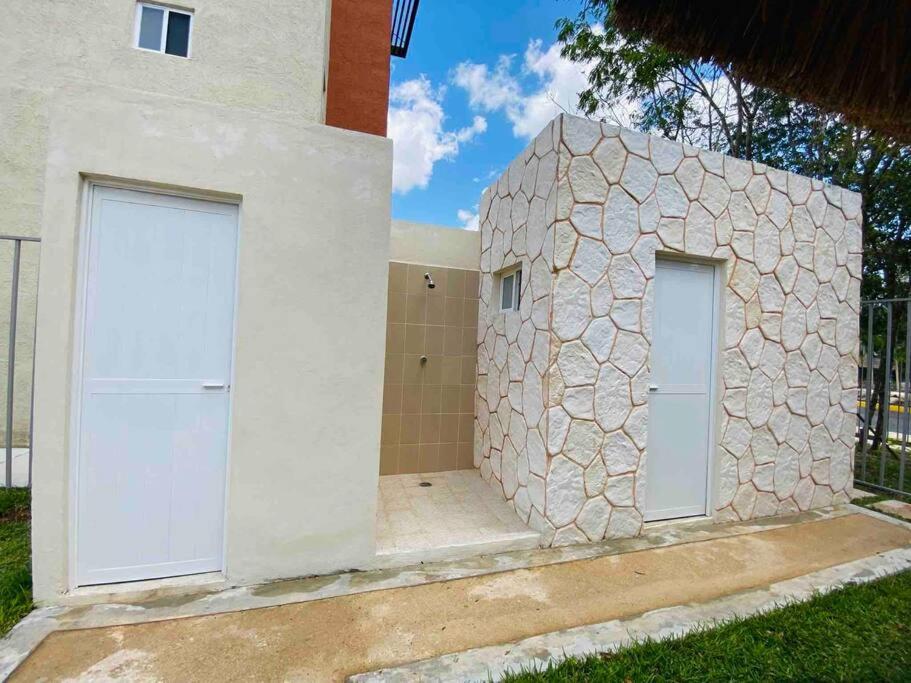 Beautiful Apt Swimming Pool and 5 star amenities