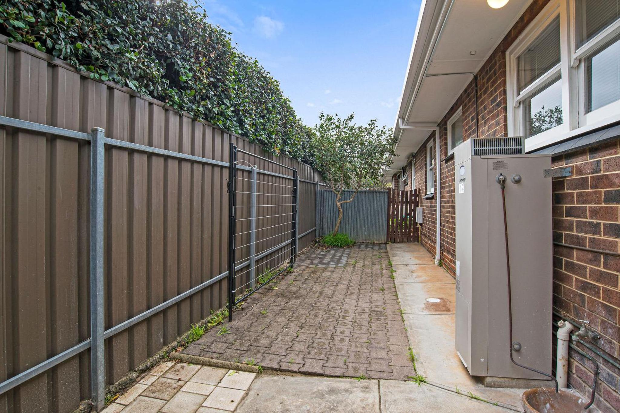 Prime Location 2 Bed Renovated in Royston Park