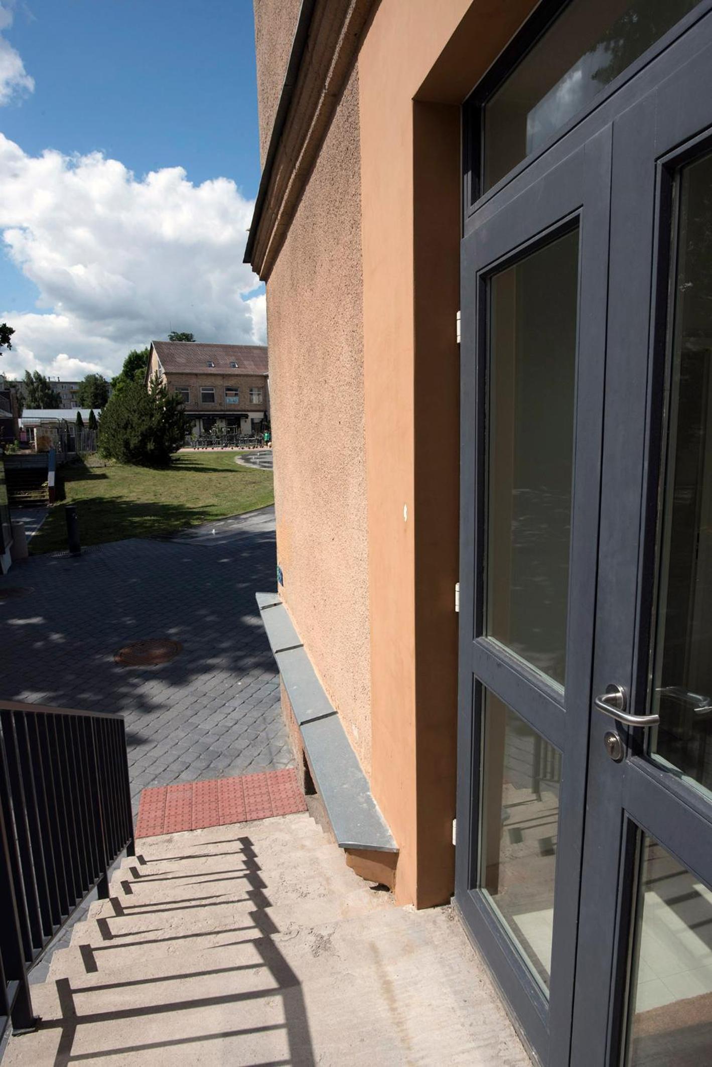 Photo 6