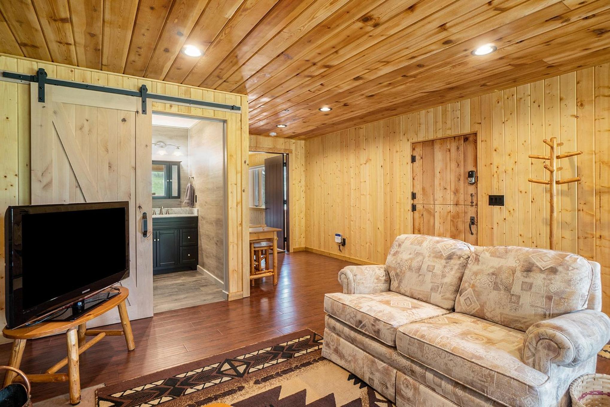 Frontier Mountain Retreat - Monthly Long-Term Vacation Rental 30 Days Minimum -- Estes Park apts view 4
