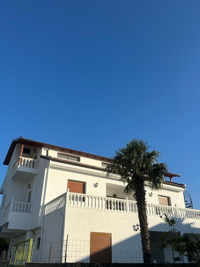 Lume Apartaments Orikum