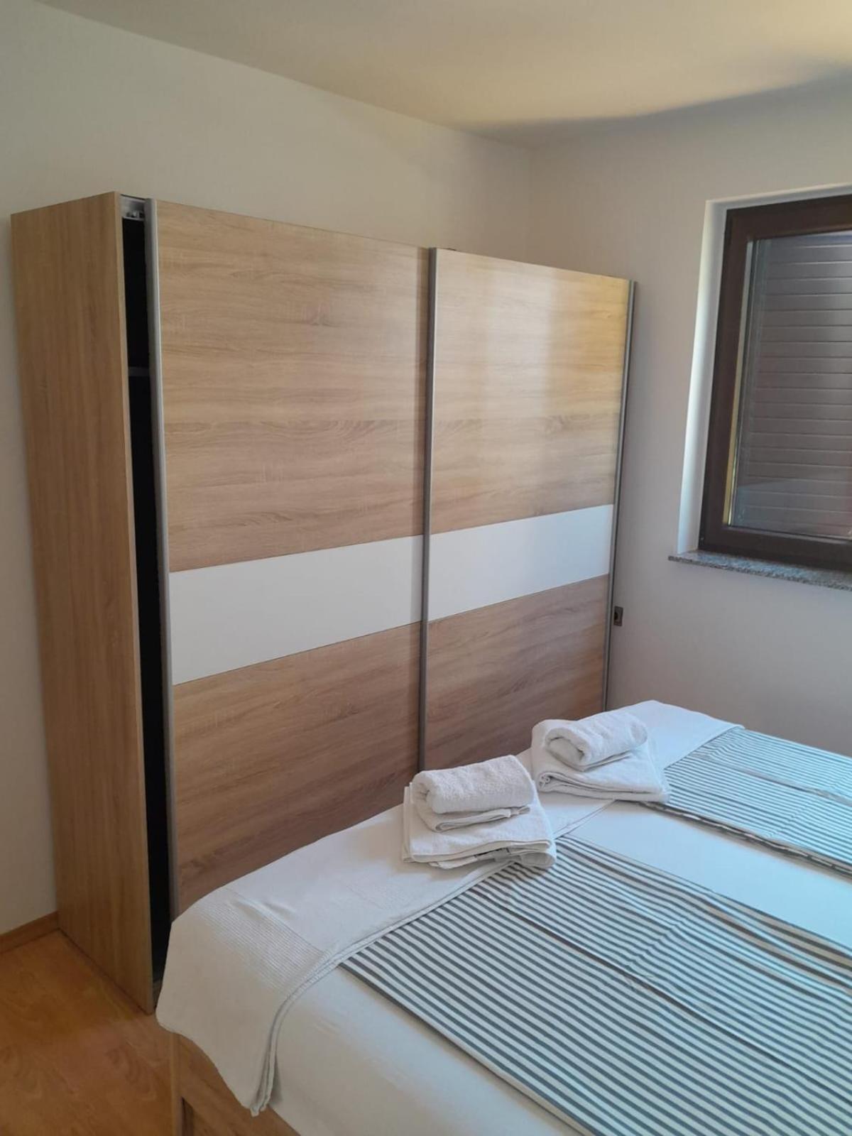 Apartman Dora