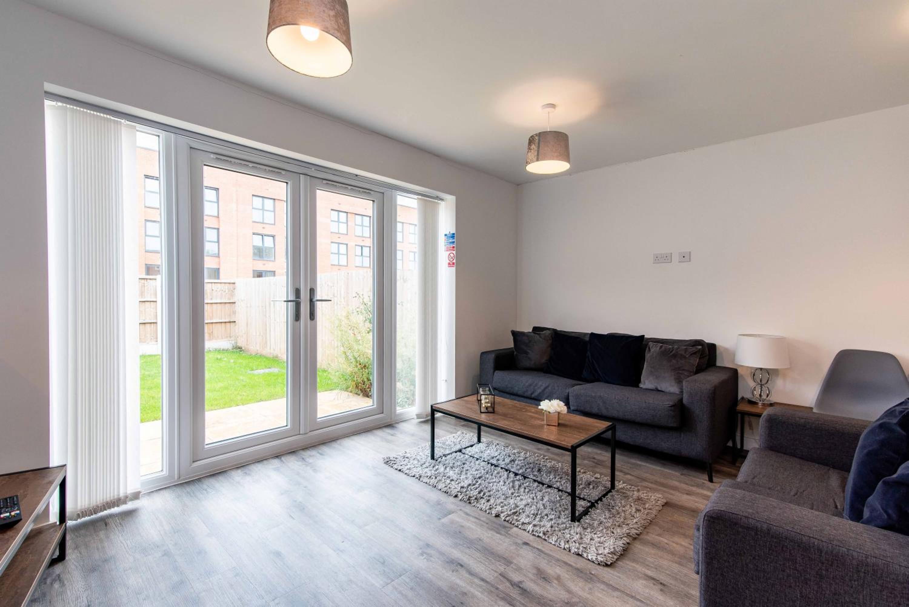 Saxelbye House - Cosy 3 Bed Home near City Centre view 5