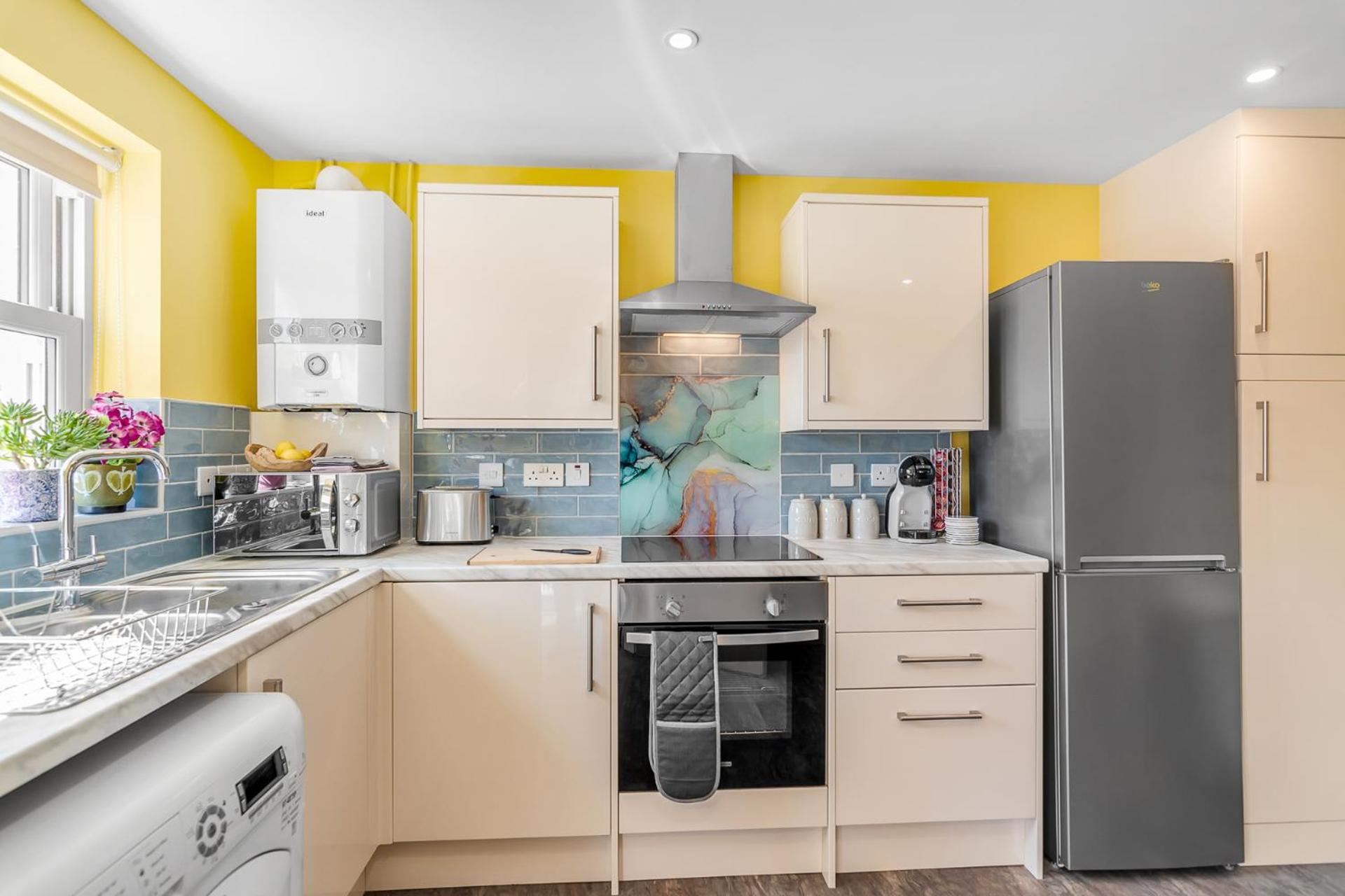 Stylish Stay Near Norwich Cathedral with Parking view 3