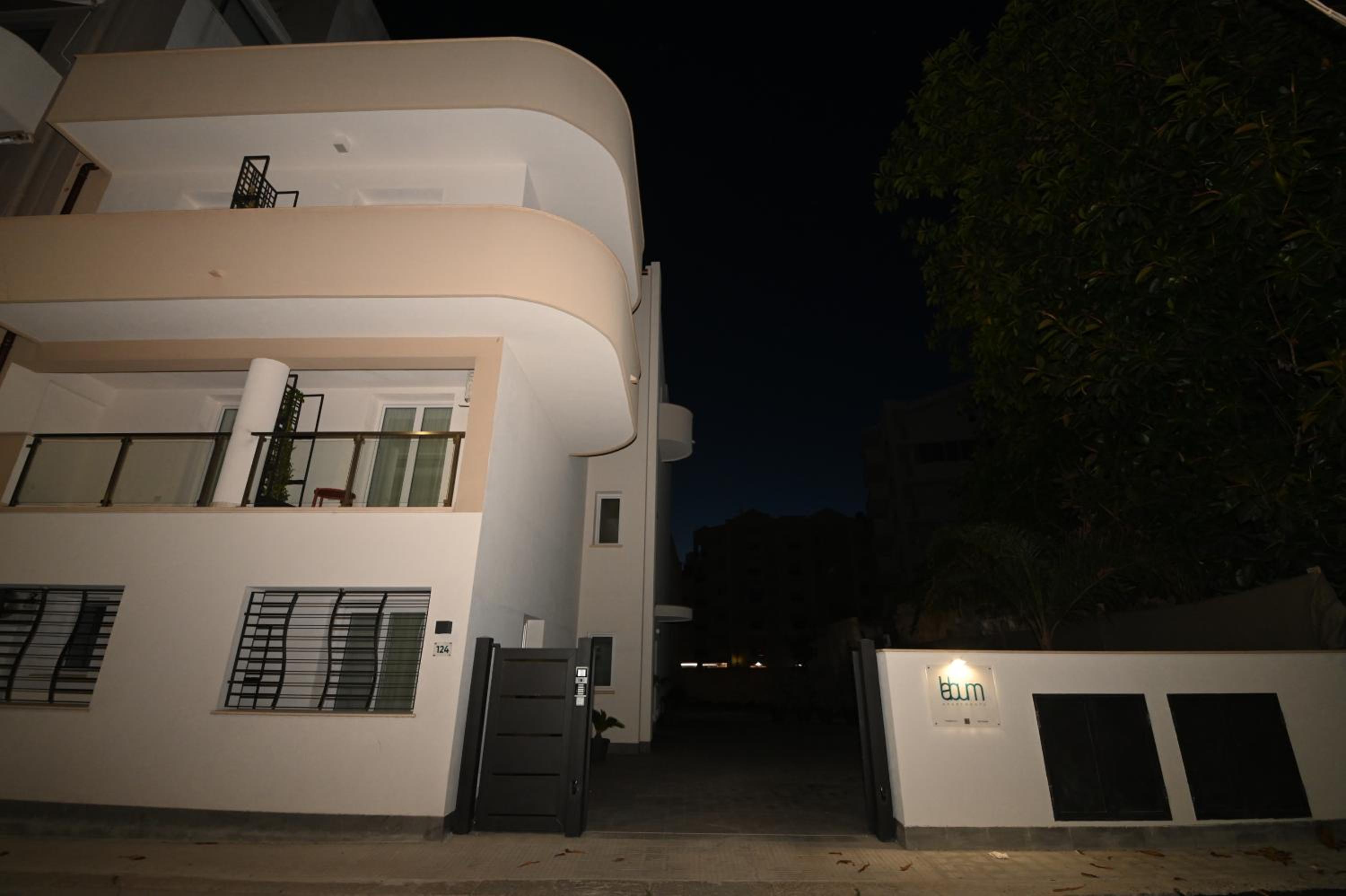 Lebum Apartments & Suites