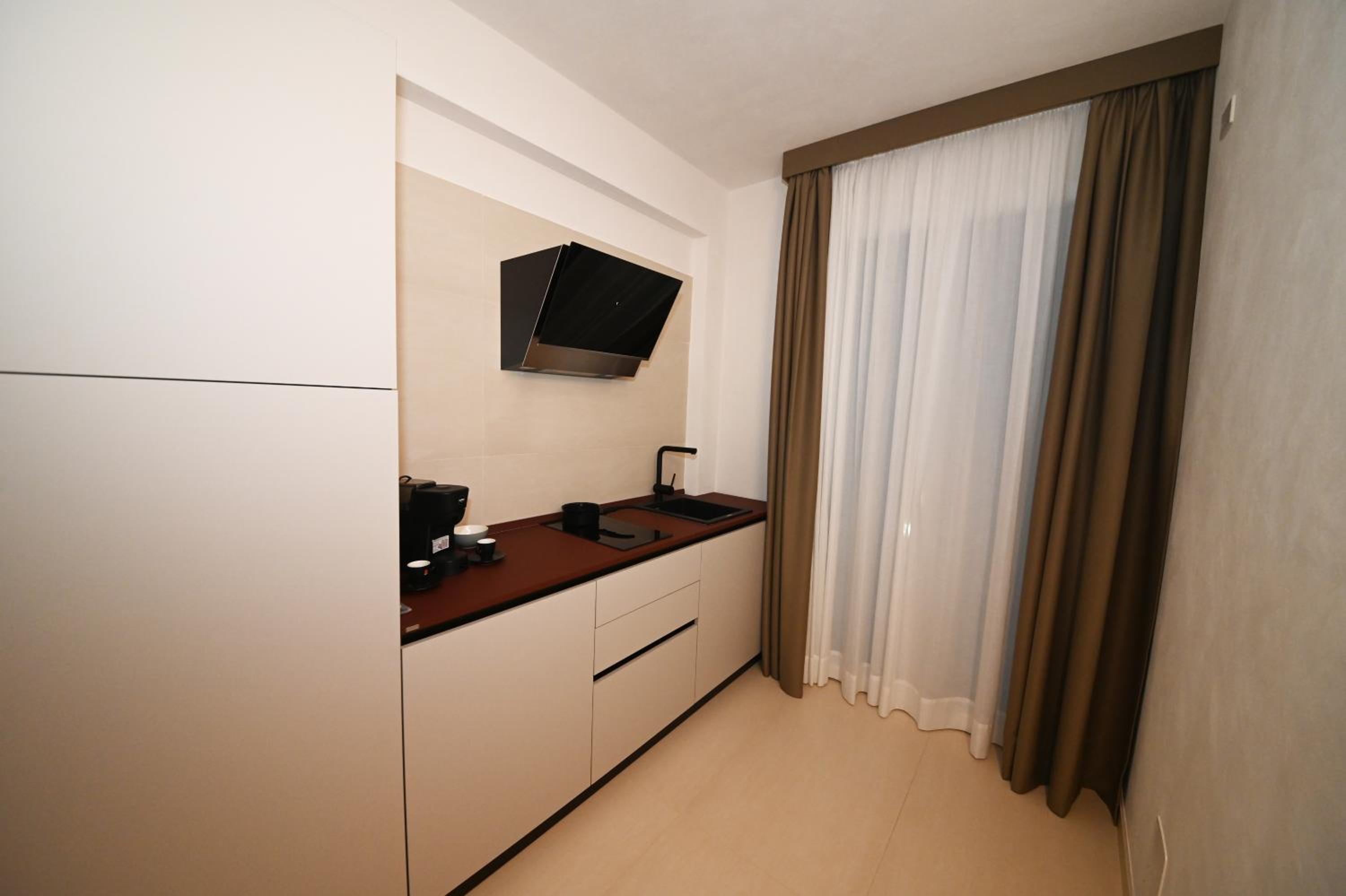 Lebum Apartments & Suites