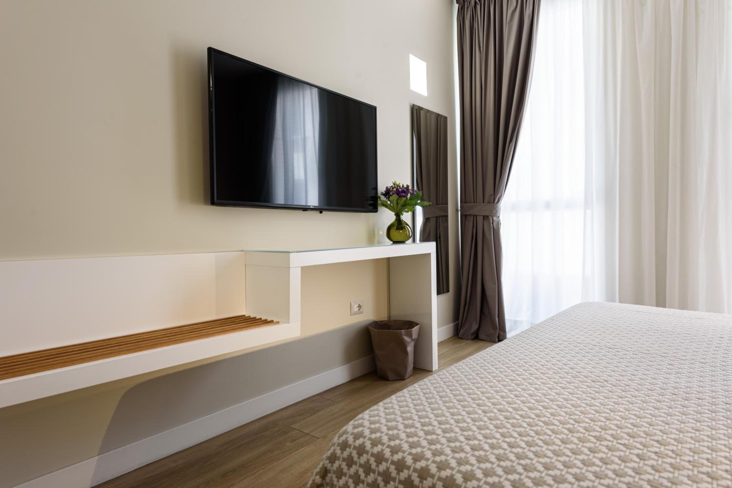 Alma Suites