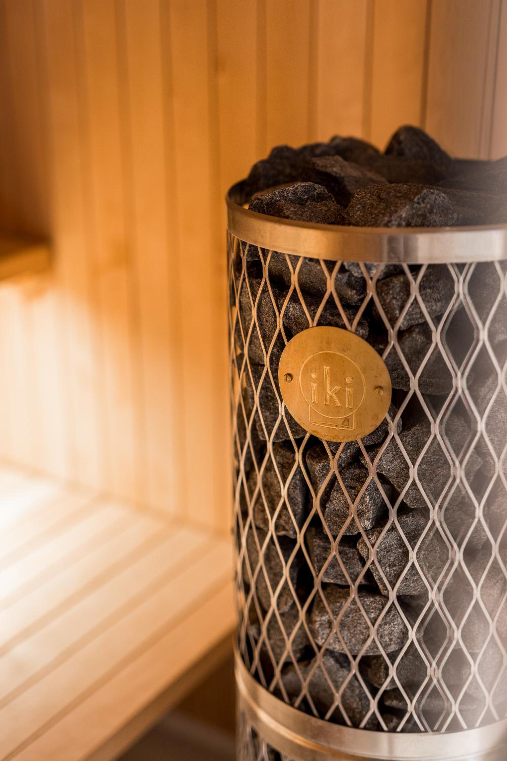 Scandinavian Deluxe House With Private Sauna at Kamppi