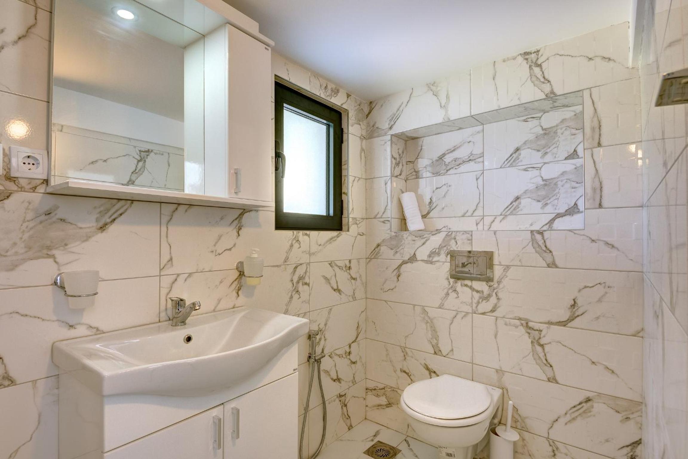 Sea Breeze Apartment