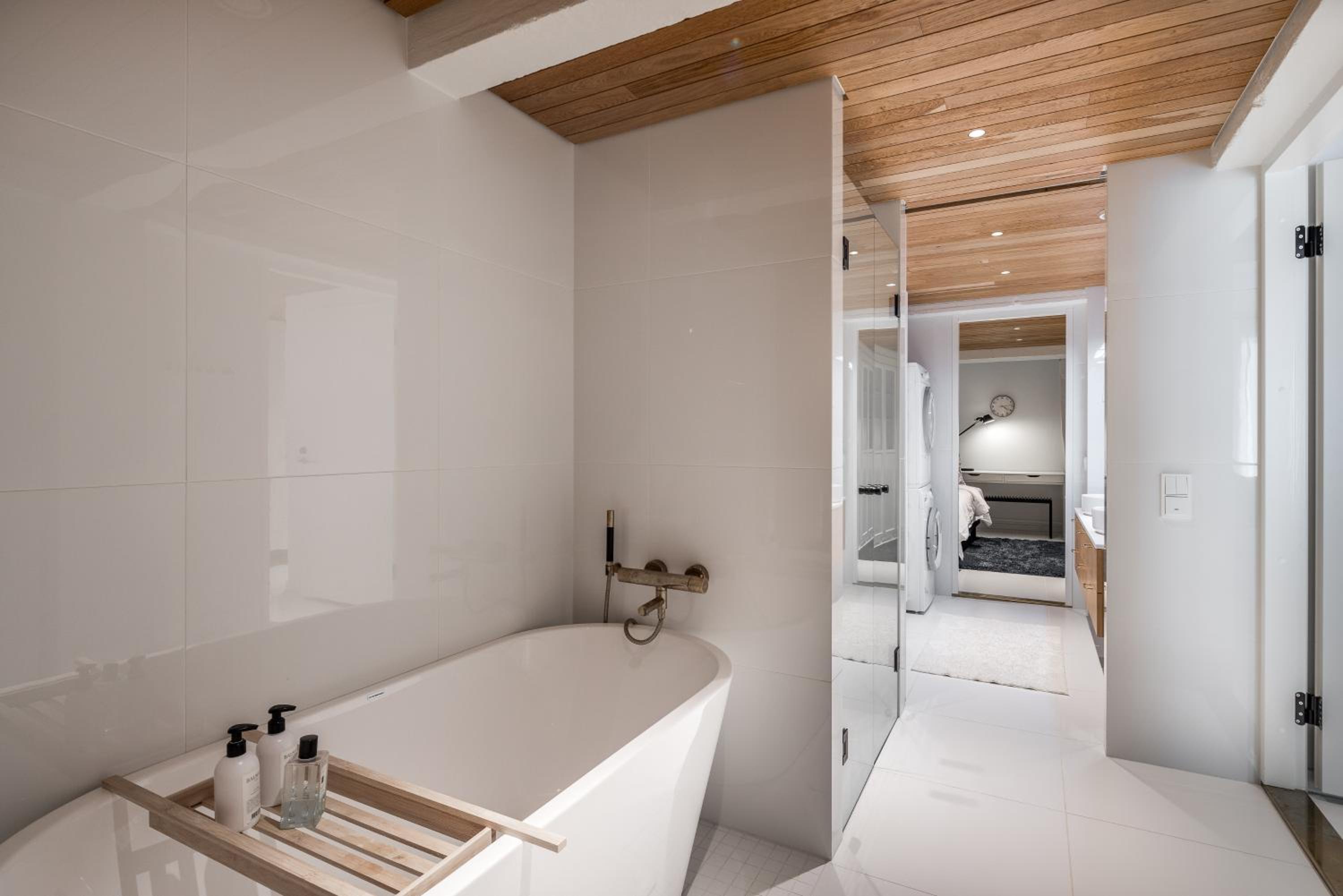Scandinavian Deluxe House With Private Sauna at Kamppi