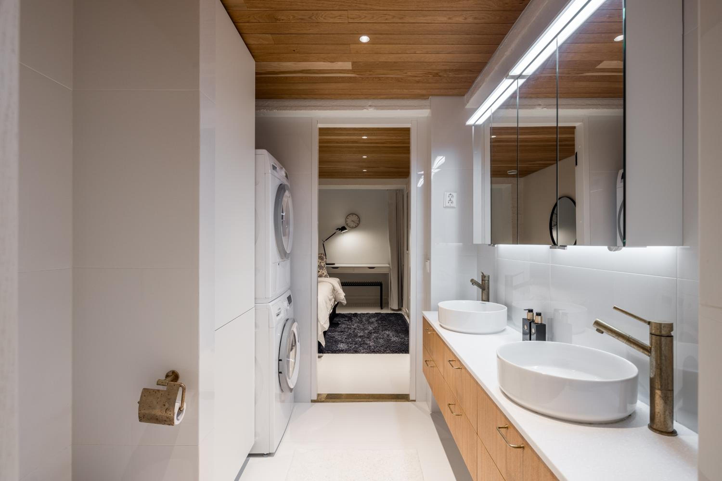 Scandinavian Deluxe House With Private Sauna at Kamppi