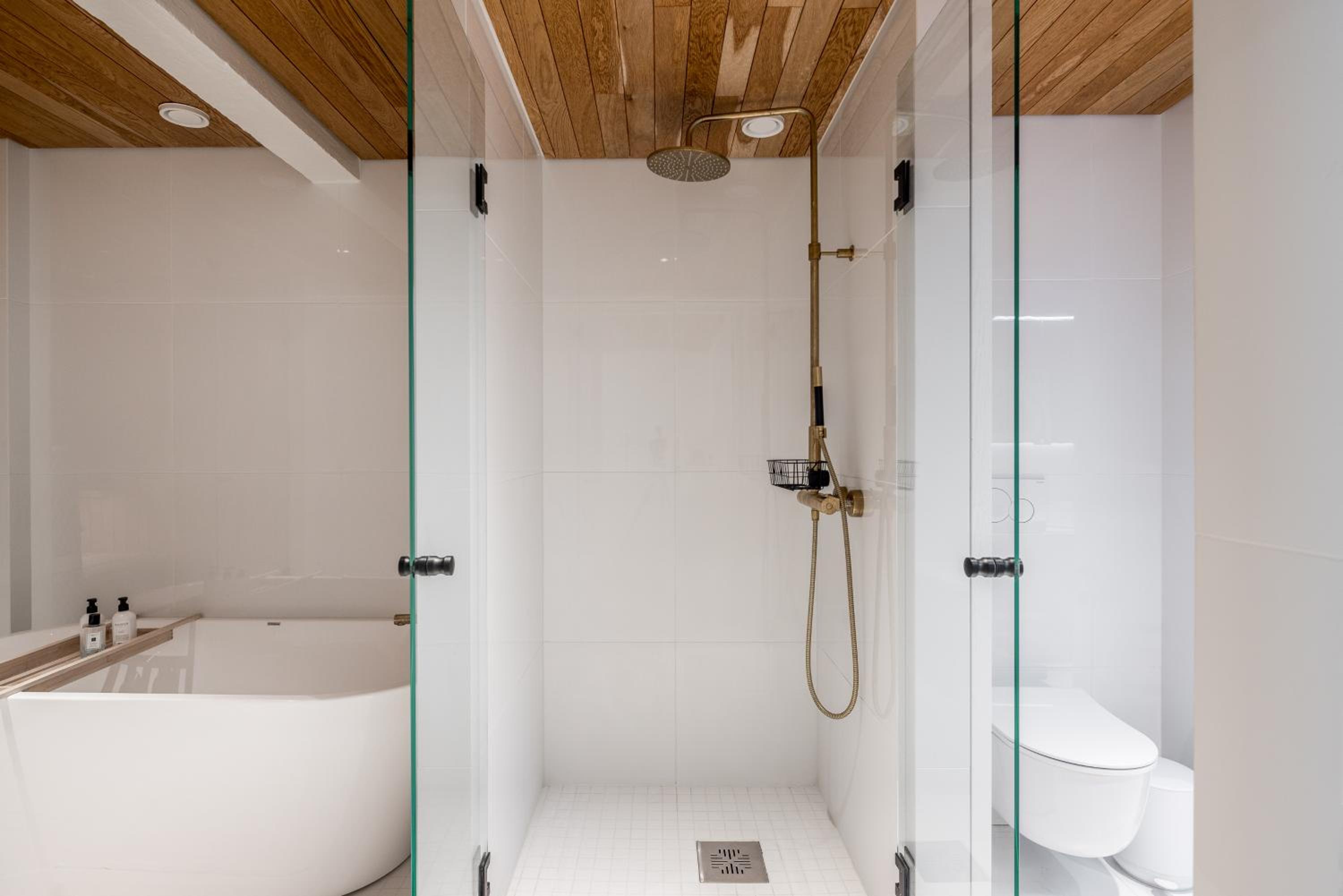 Scandinavian Deluxe House With Private Sauna at Kamppi