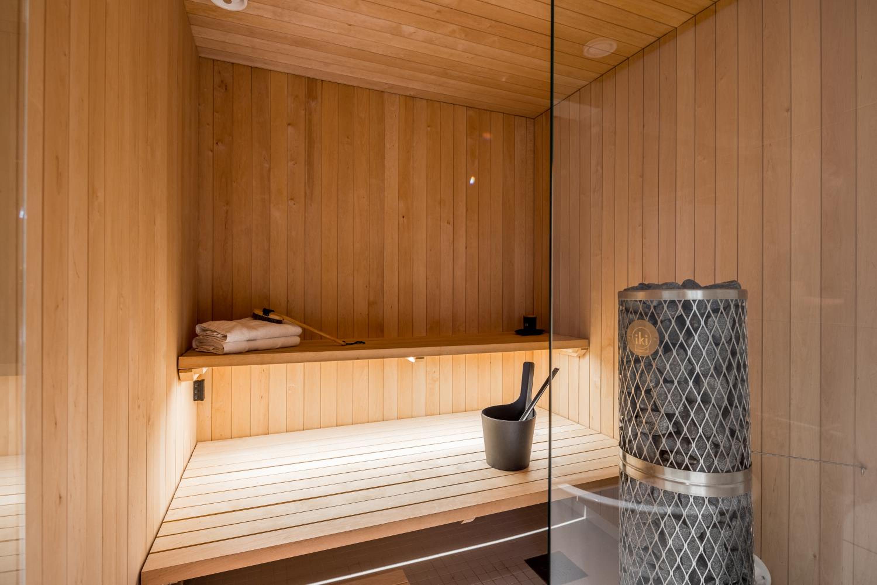 Scandinavian Deluxe House With Private Sauna at Kamppi