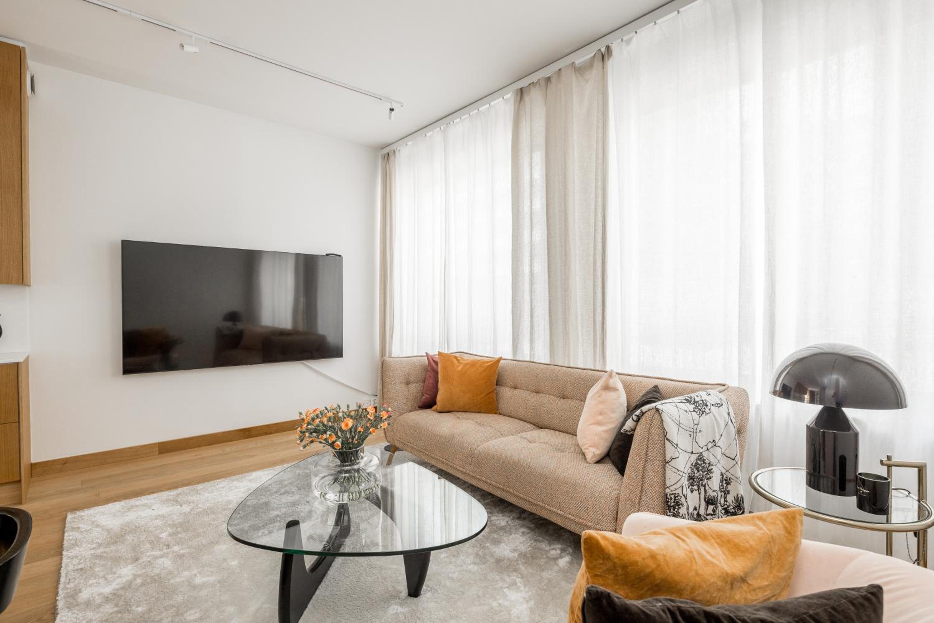 Scandinavian Deluxe House With Private Sauna at Kamppi