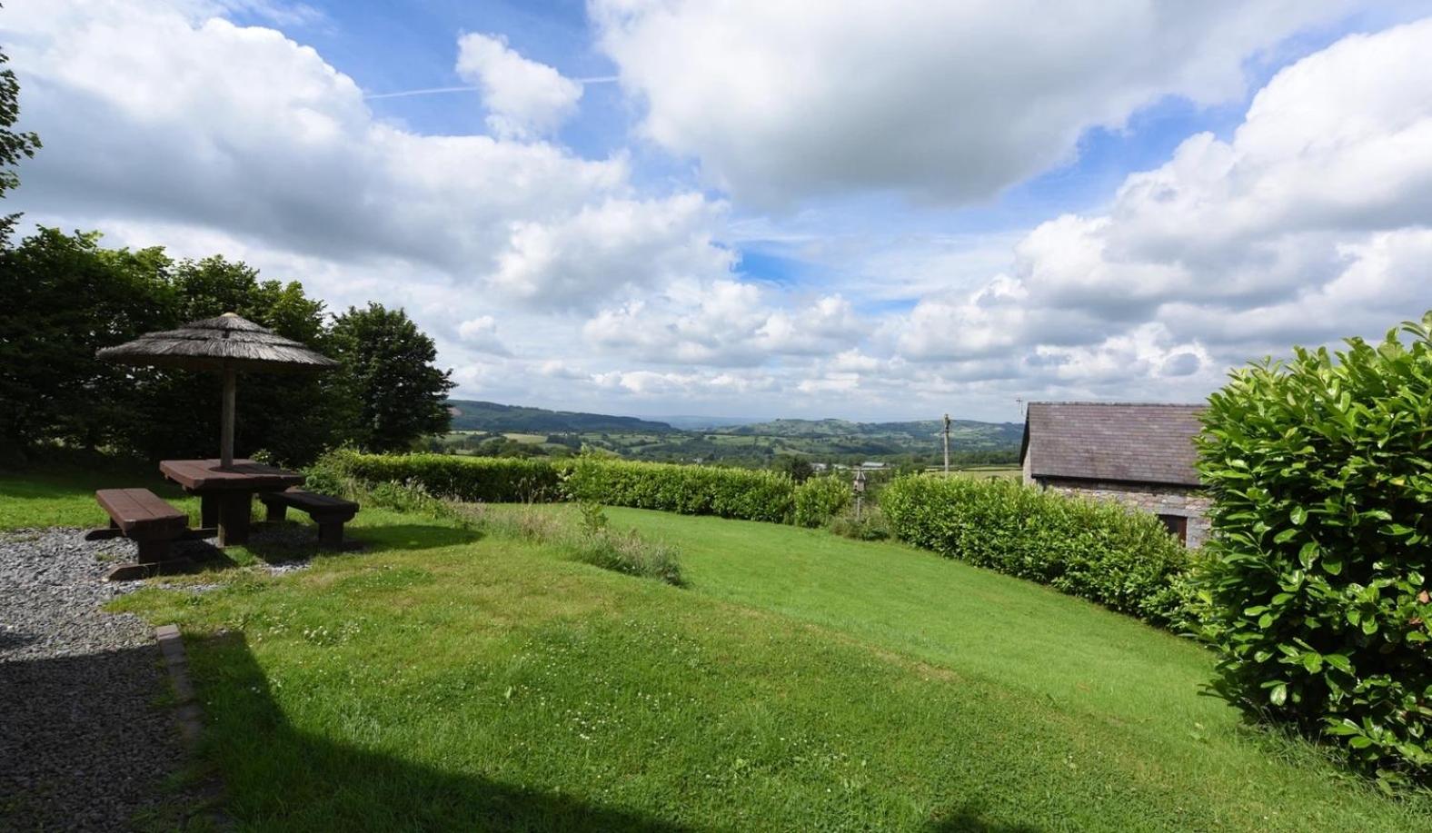 Rhiwddu Barns - Brecon Beacons National Park view 3